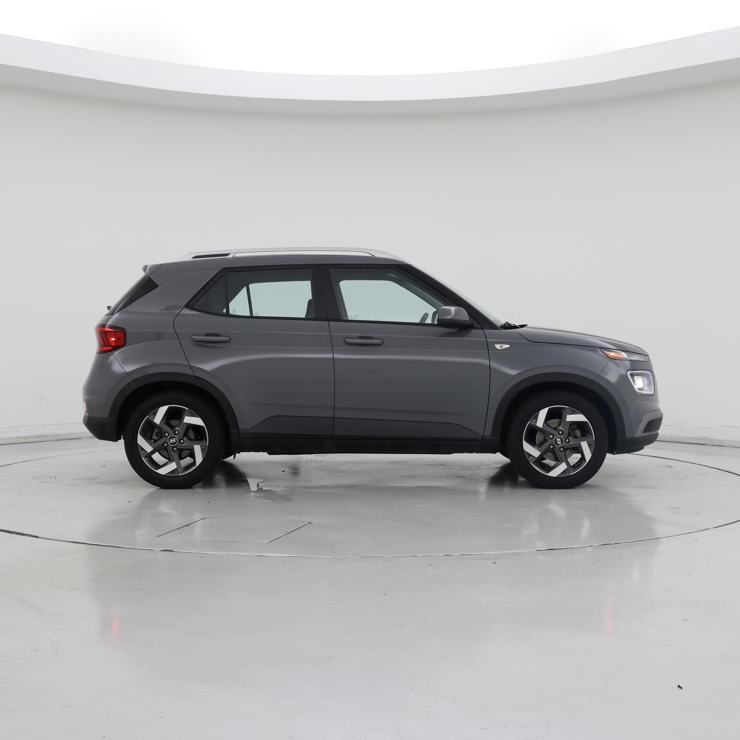 Thumbnail: 2021 Hyundai Venue - 7