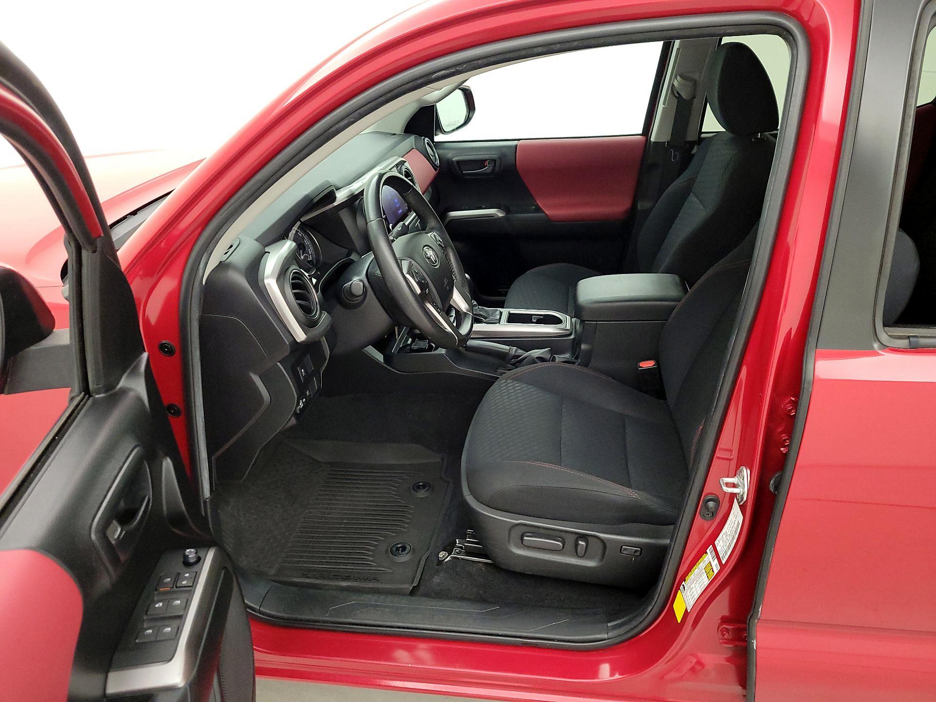 Thumbnail: 2022 Toyota Tacoma - 11