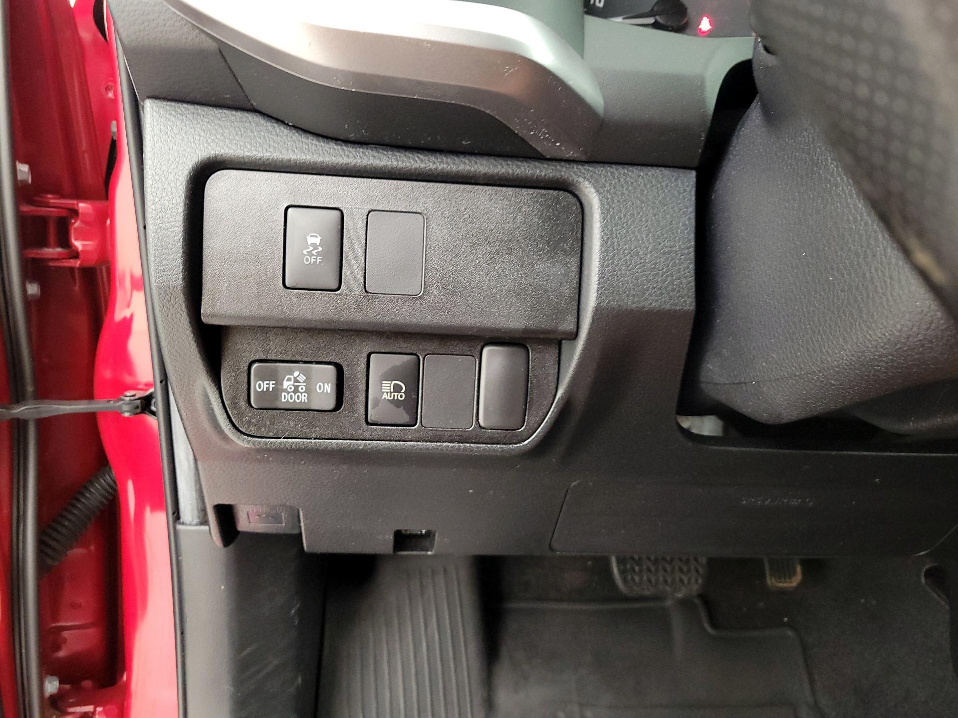 Thumbnail: 2022 Toyota Tacoma - 13