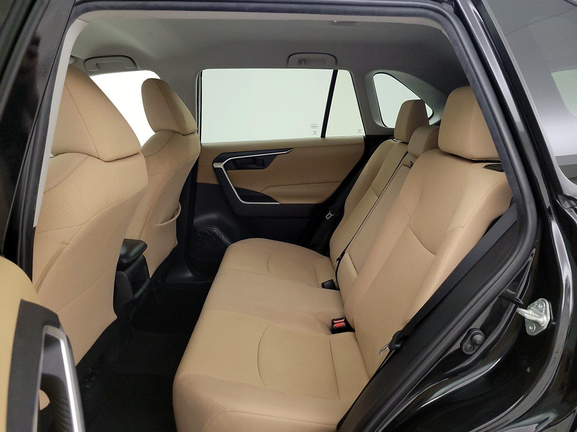 Thumbnail: 2020 Toyota RAV4 - 20