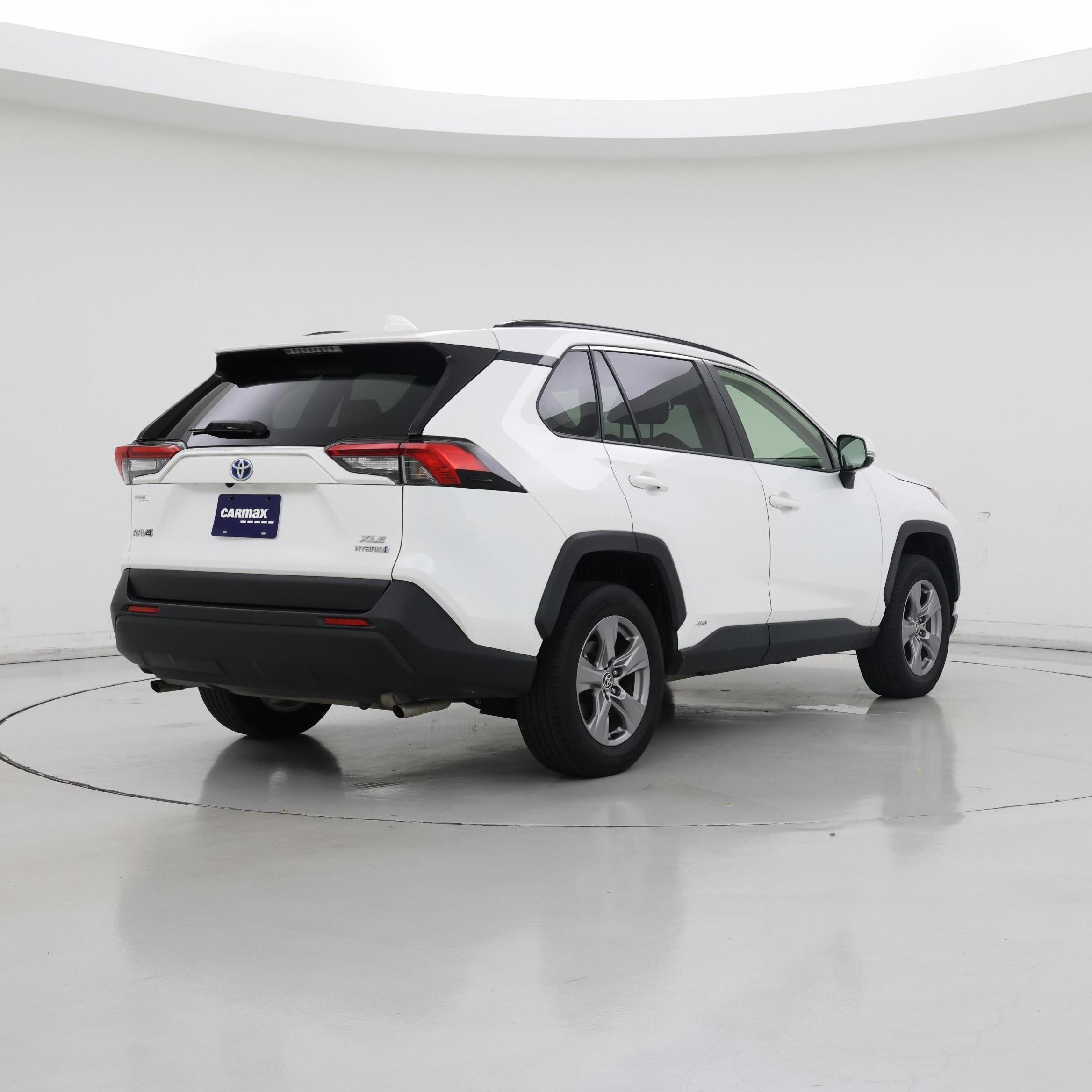 Thumbnail: 2022 Toyota RAV4 - 8