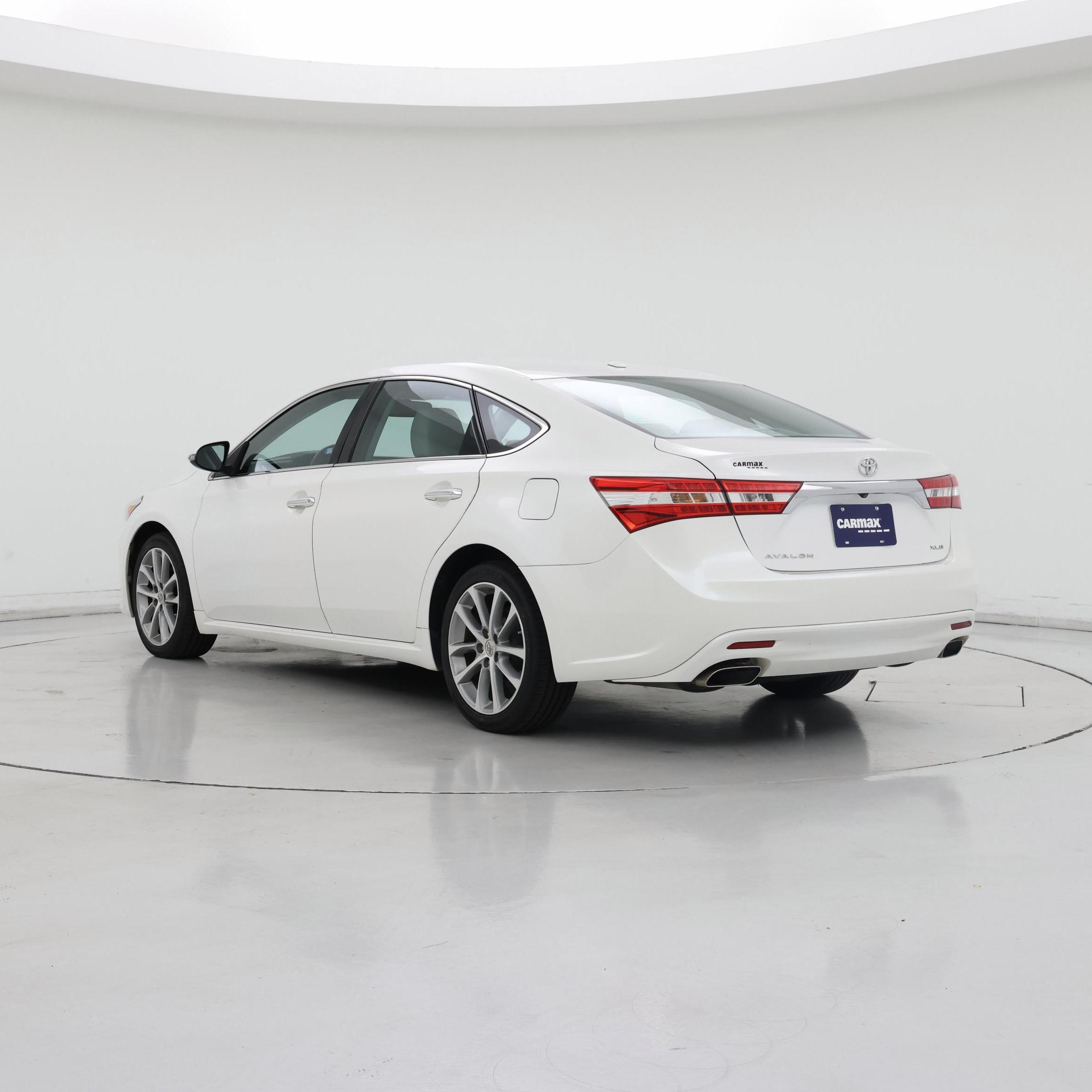 Thumbnail: 2014 Toyota Avalon - 2