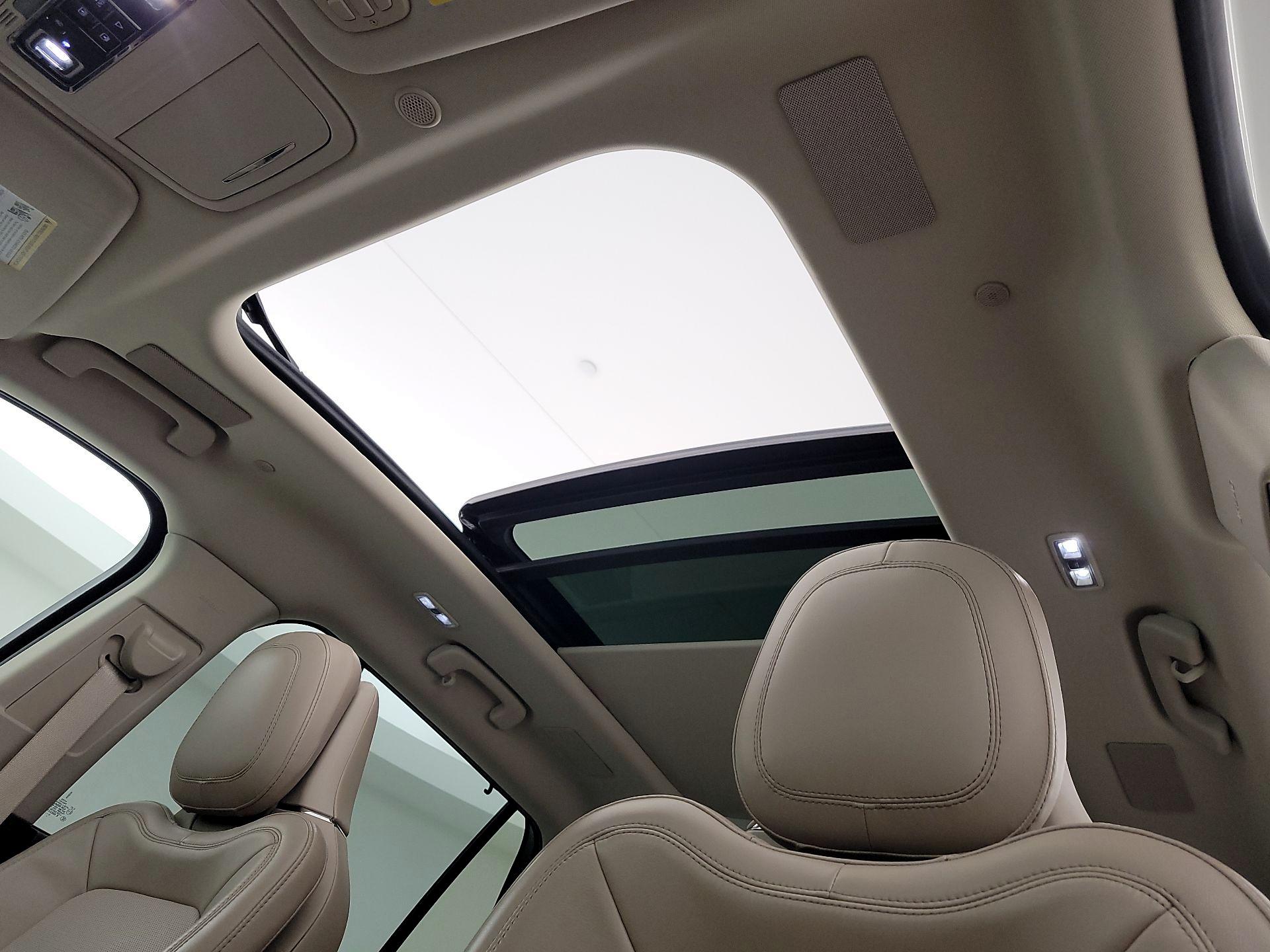 Thumbnail: 2020 Lincoln Aviator - 18