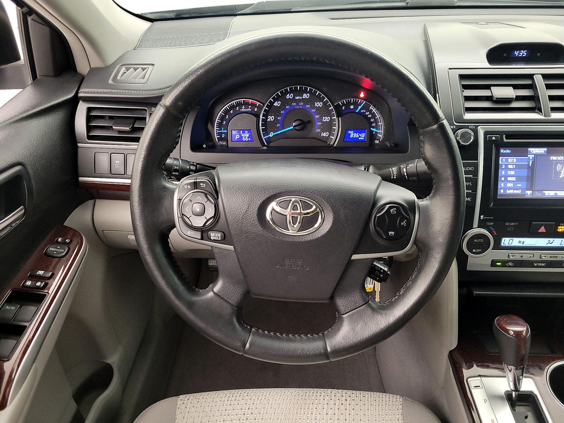 Thumbnail: 2014 Toyota Camry - 10