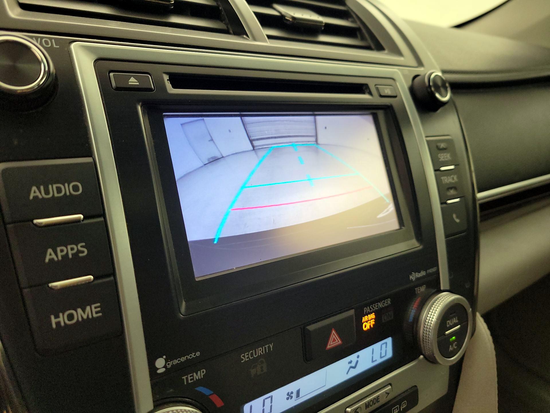 Thumbnail: 2014 Toyota Camry - 14