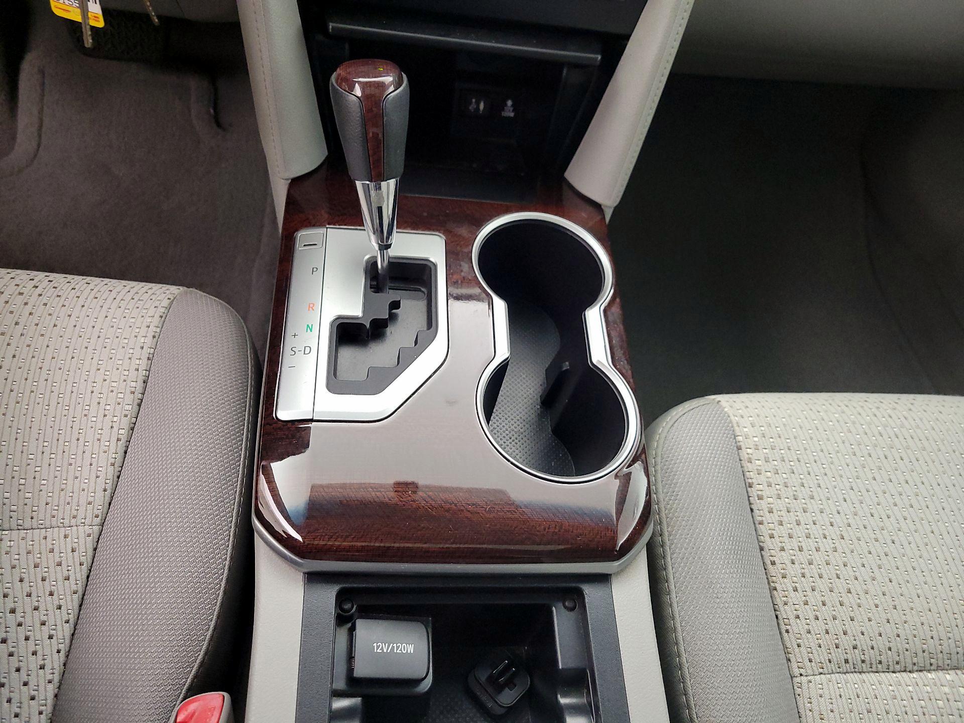 Thumbnail: 2014 Toyota Camry - 17