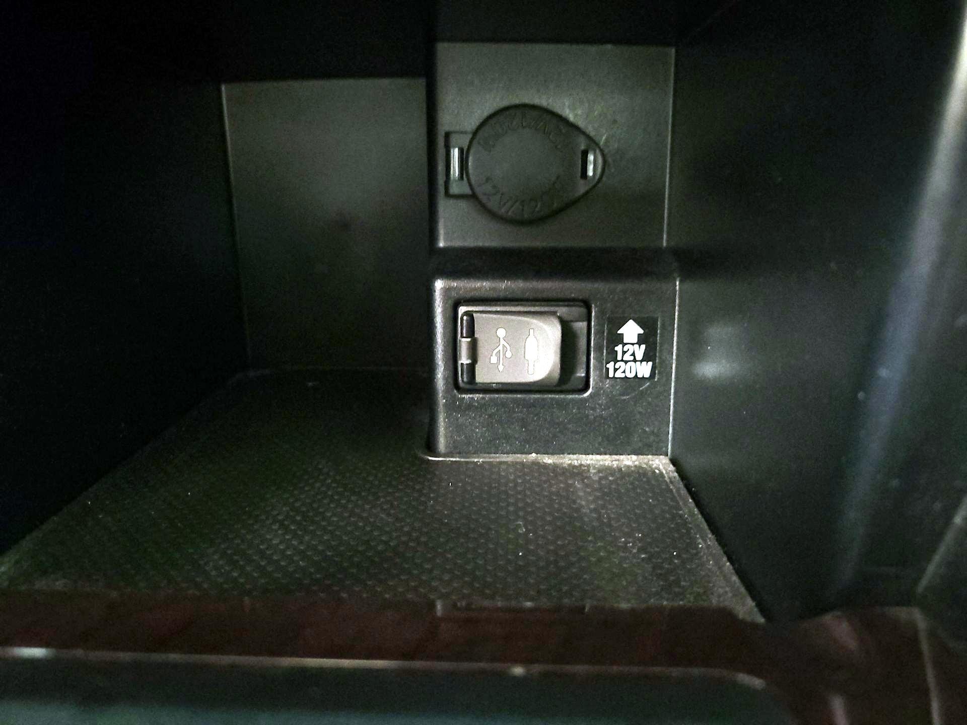 Thumbnail: 2014 Toyota Camry - 18