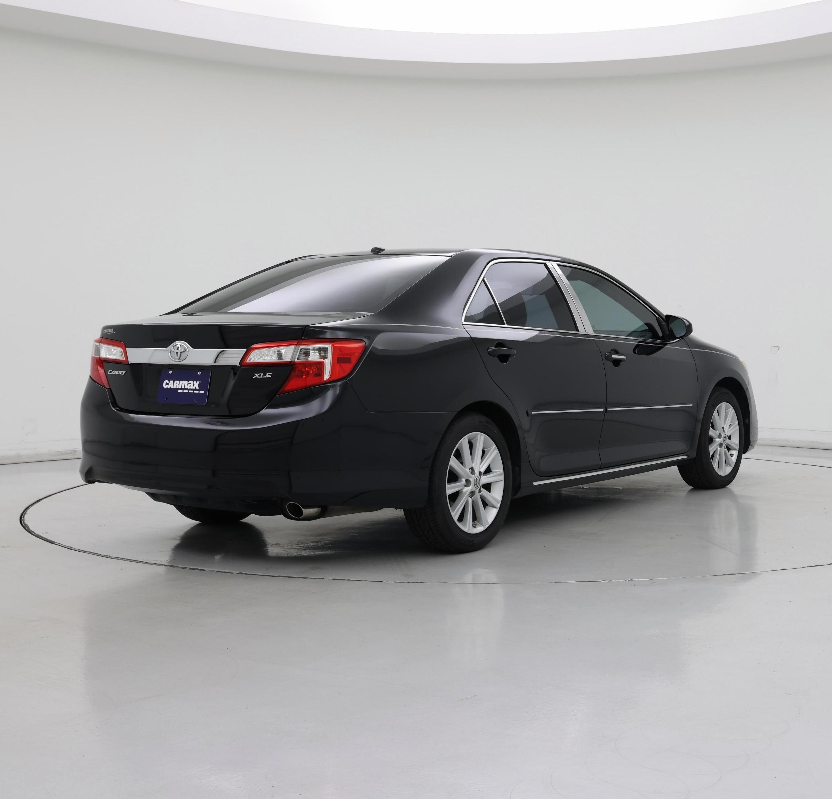 Thumbnail: 2014 Toyota Camry - 8