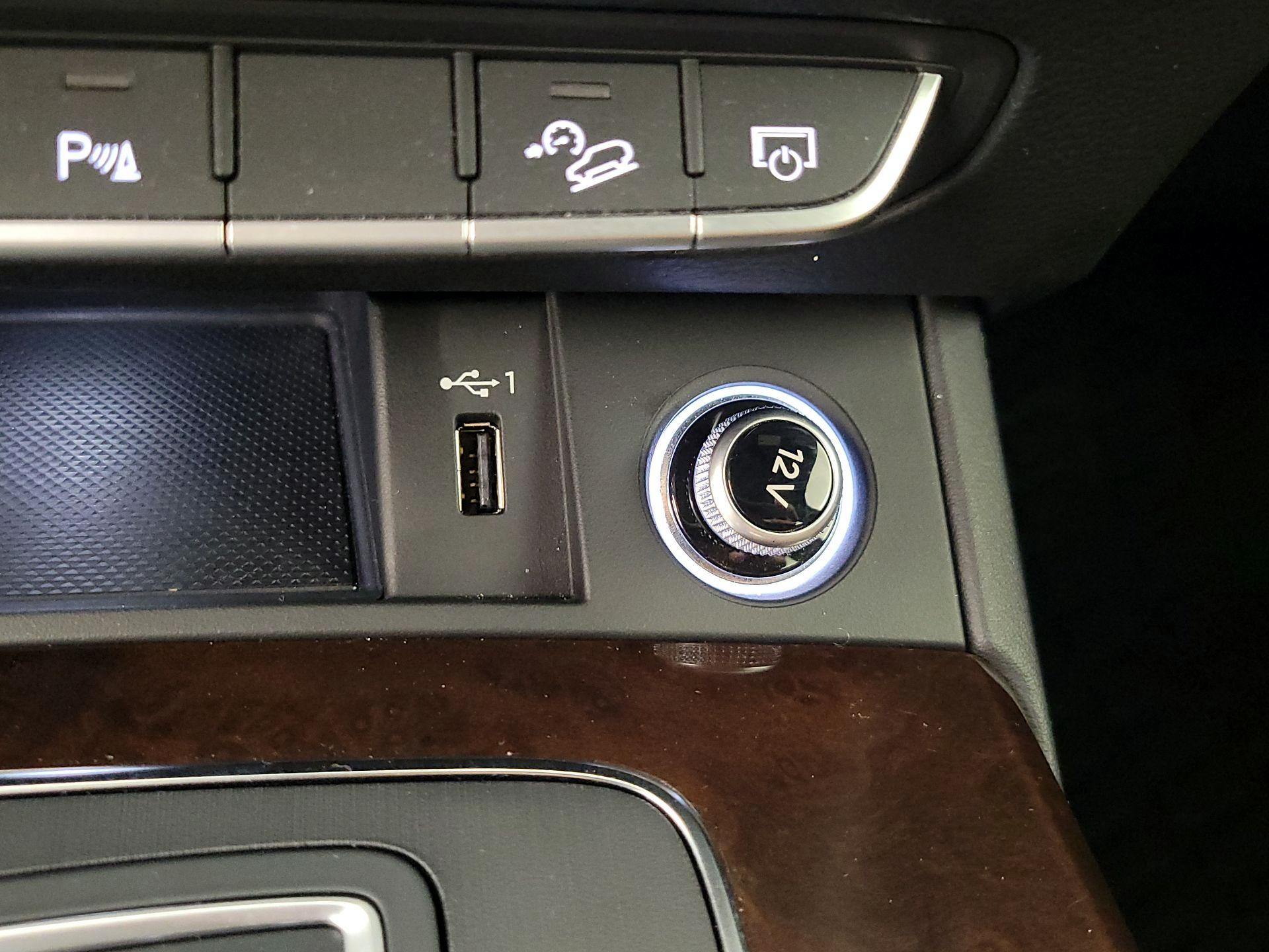 Thumbnail: 2019 Audi Q5 - 19