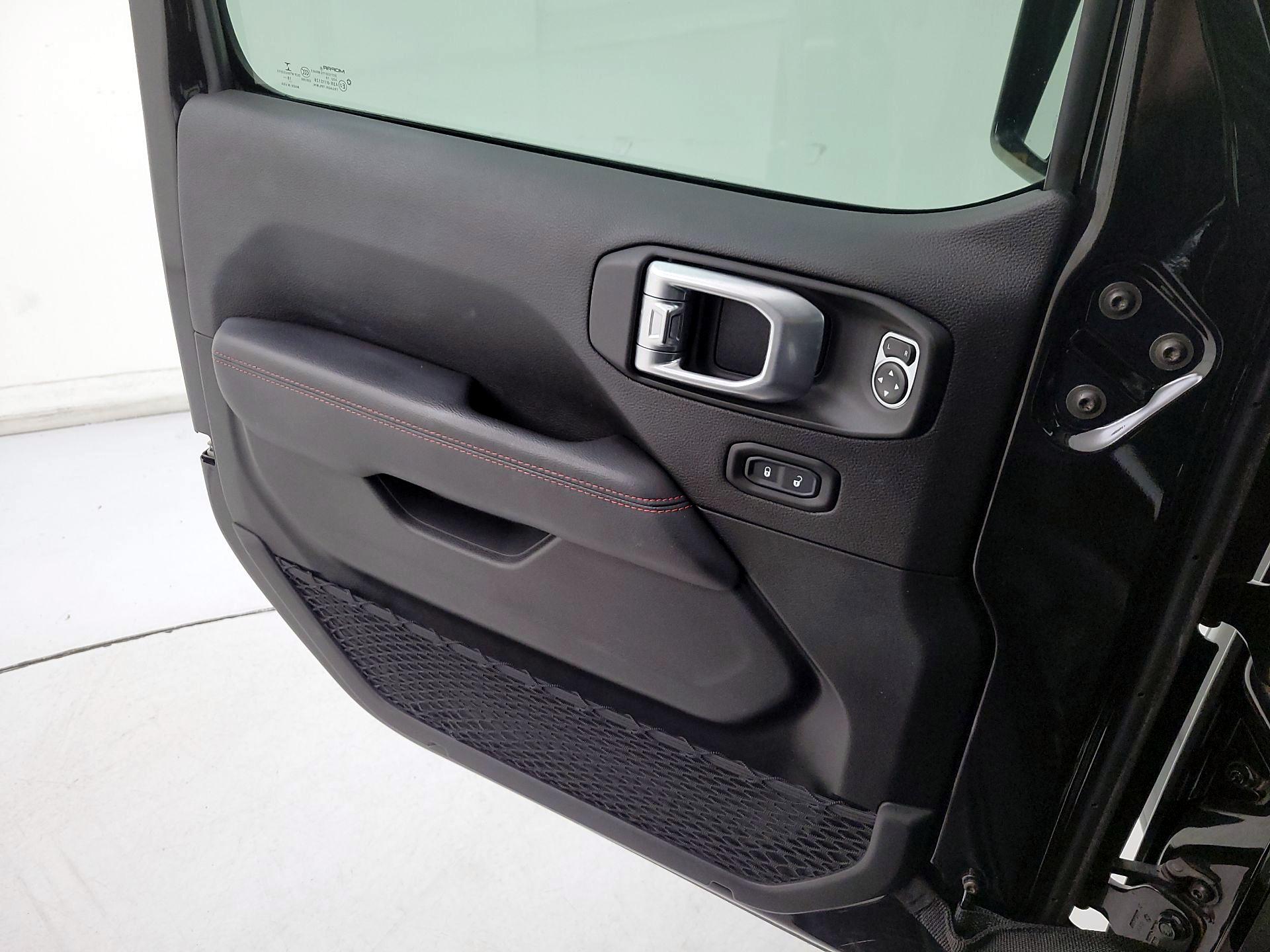 Thumbnail: 2020 Jeep Wrangler - 12