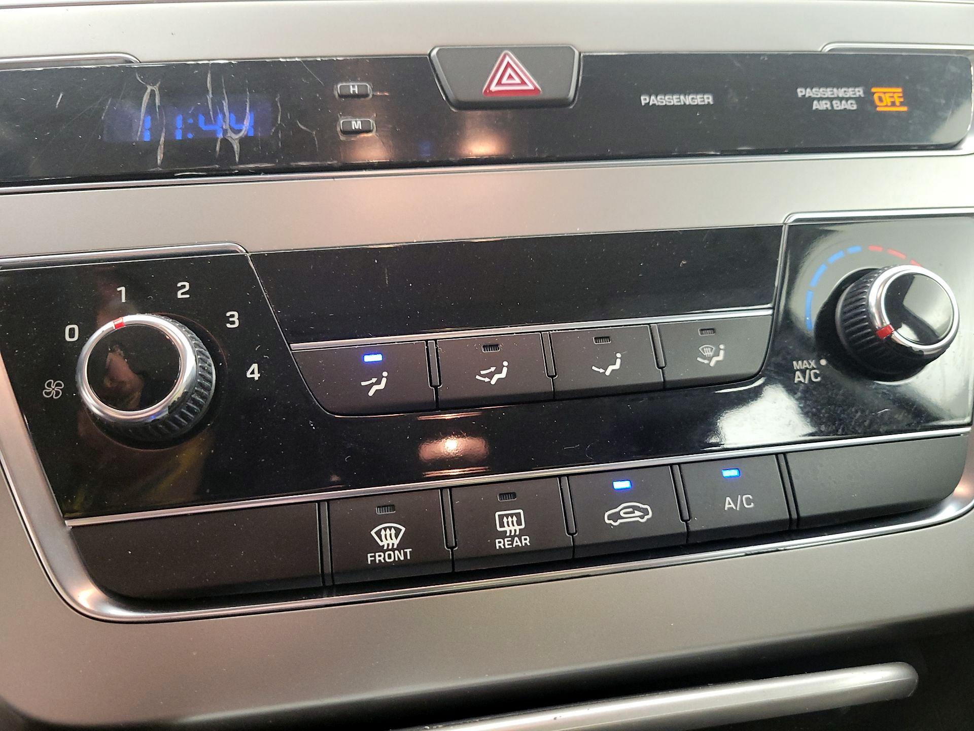 Thumbnail: 2015 Hyundai Sonata - 15