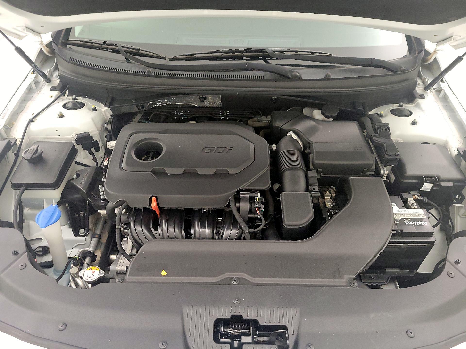 Thumbnail: 2015 Hyundai Sonata - 20