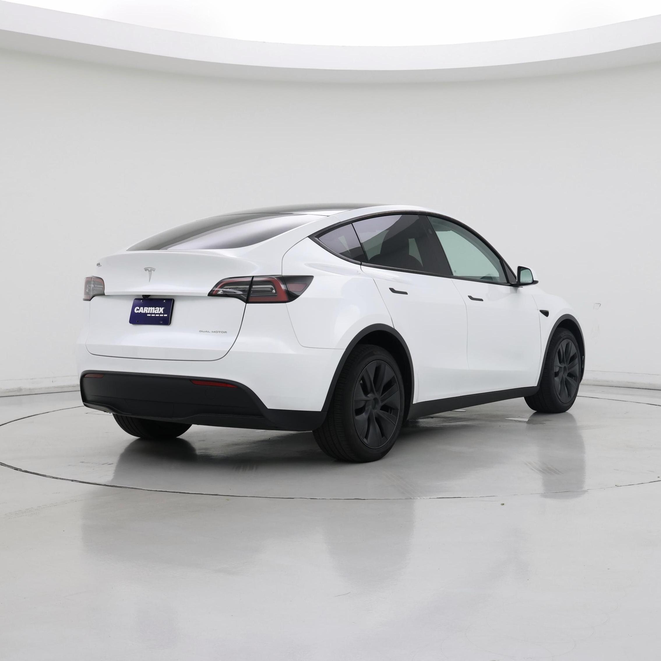 Thumbnail: 2025 Tesla Model Y - 8