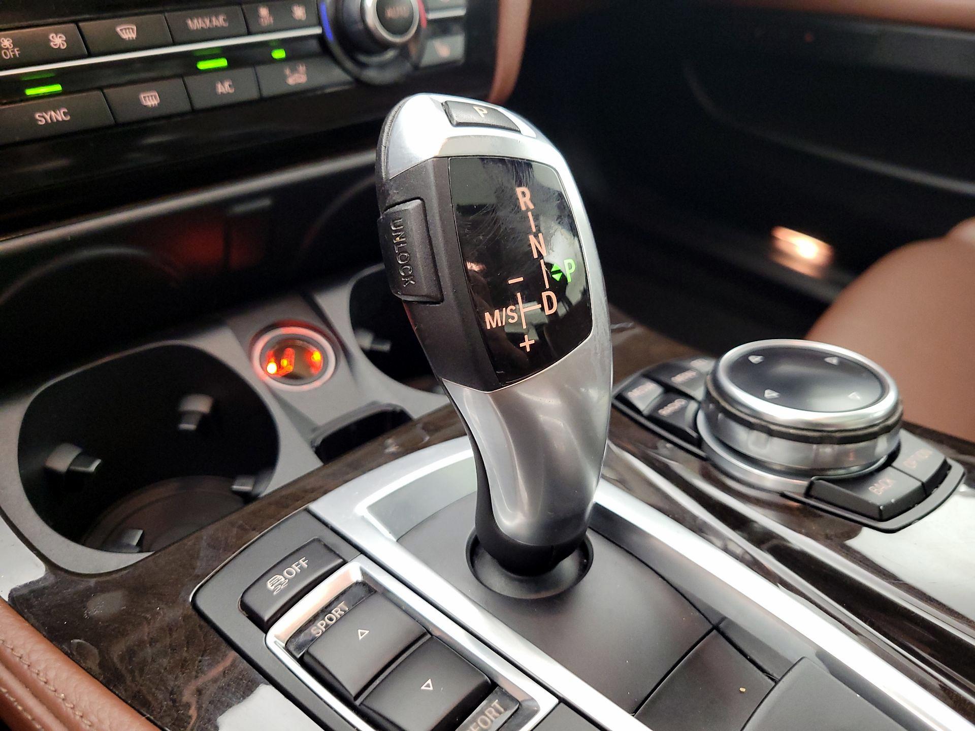 Thumbnail: 2014 BMW 5 Series - 16