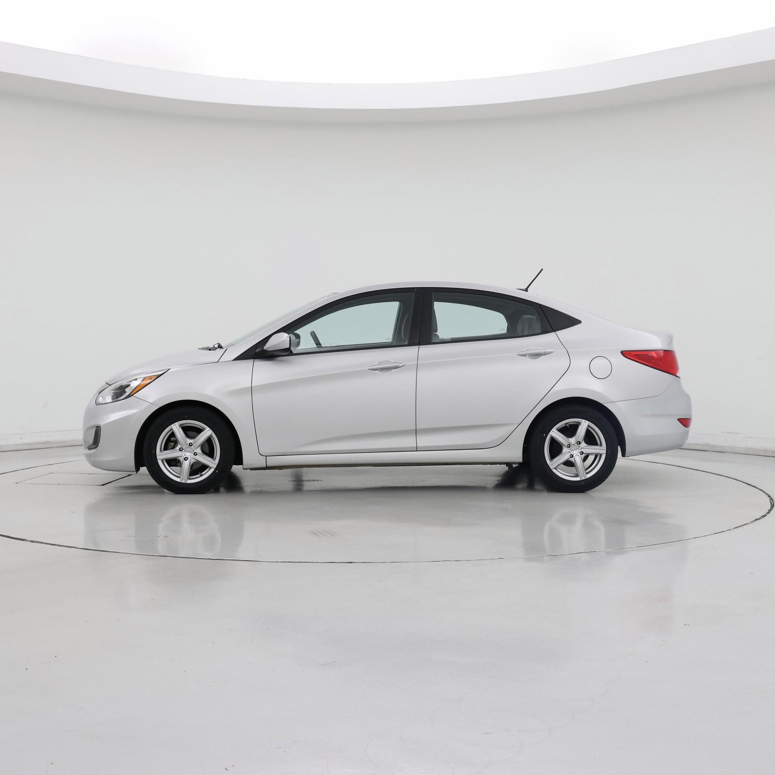 Thumbnail: 2017 Hyundai Accent - 3