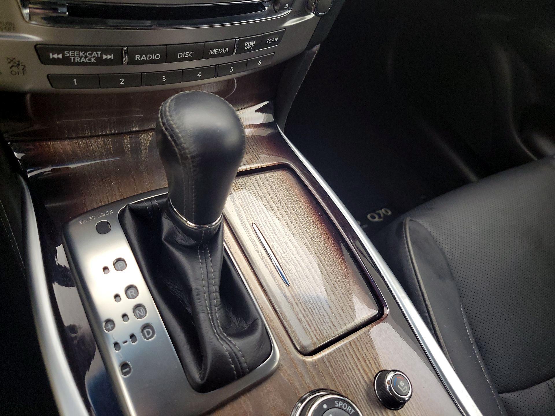 Thumbnail: 2019 INFINITI Q70 - 17