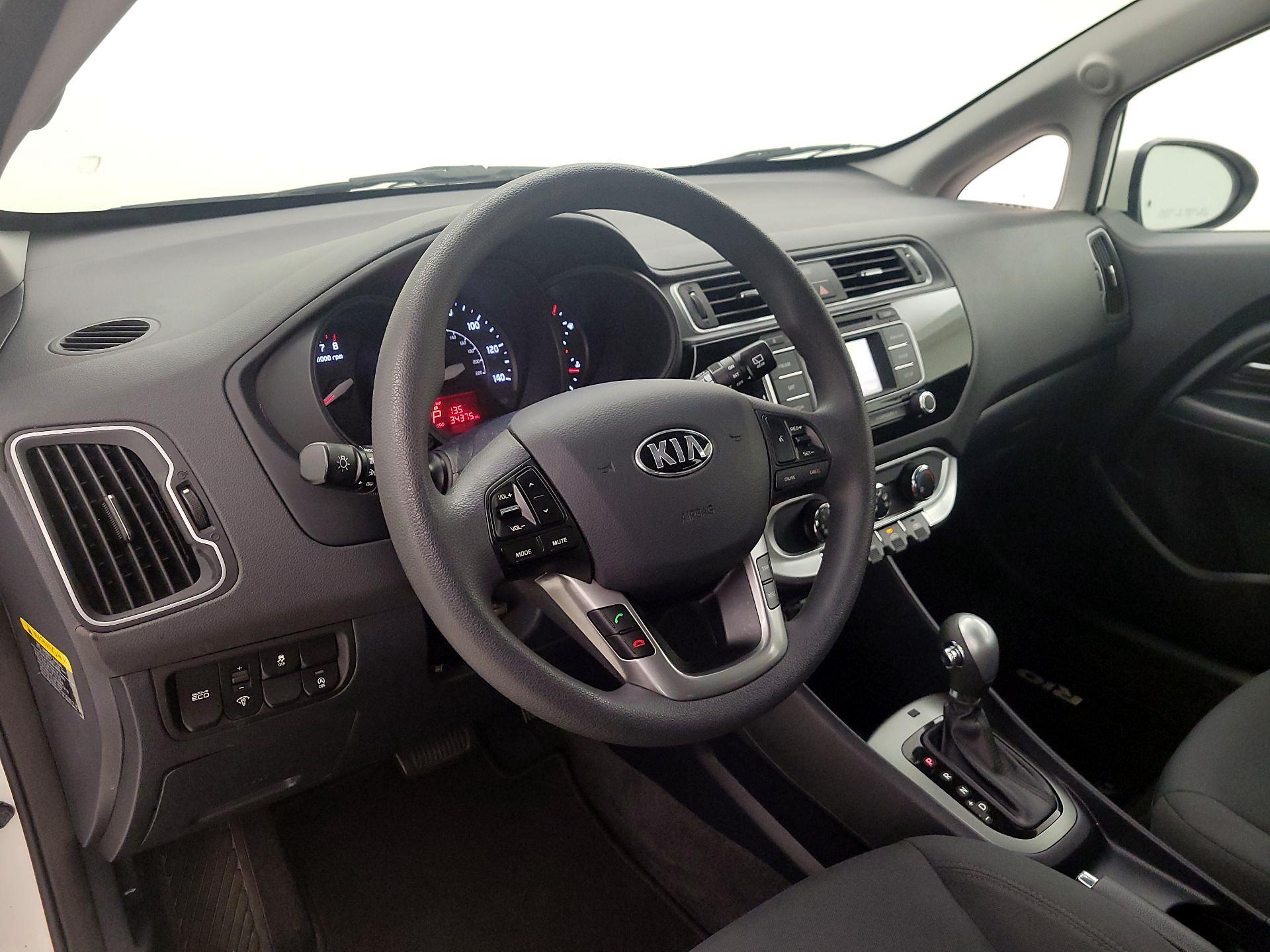 Thumbnail: 2016 Kia Rio5 - 9