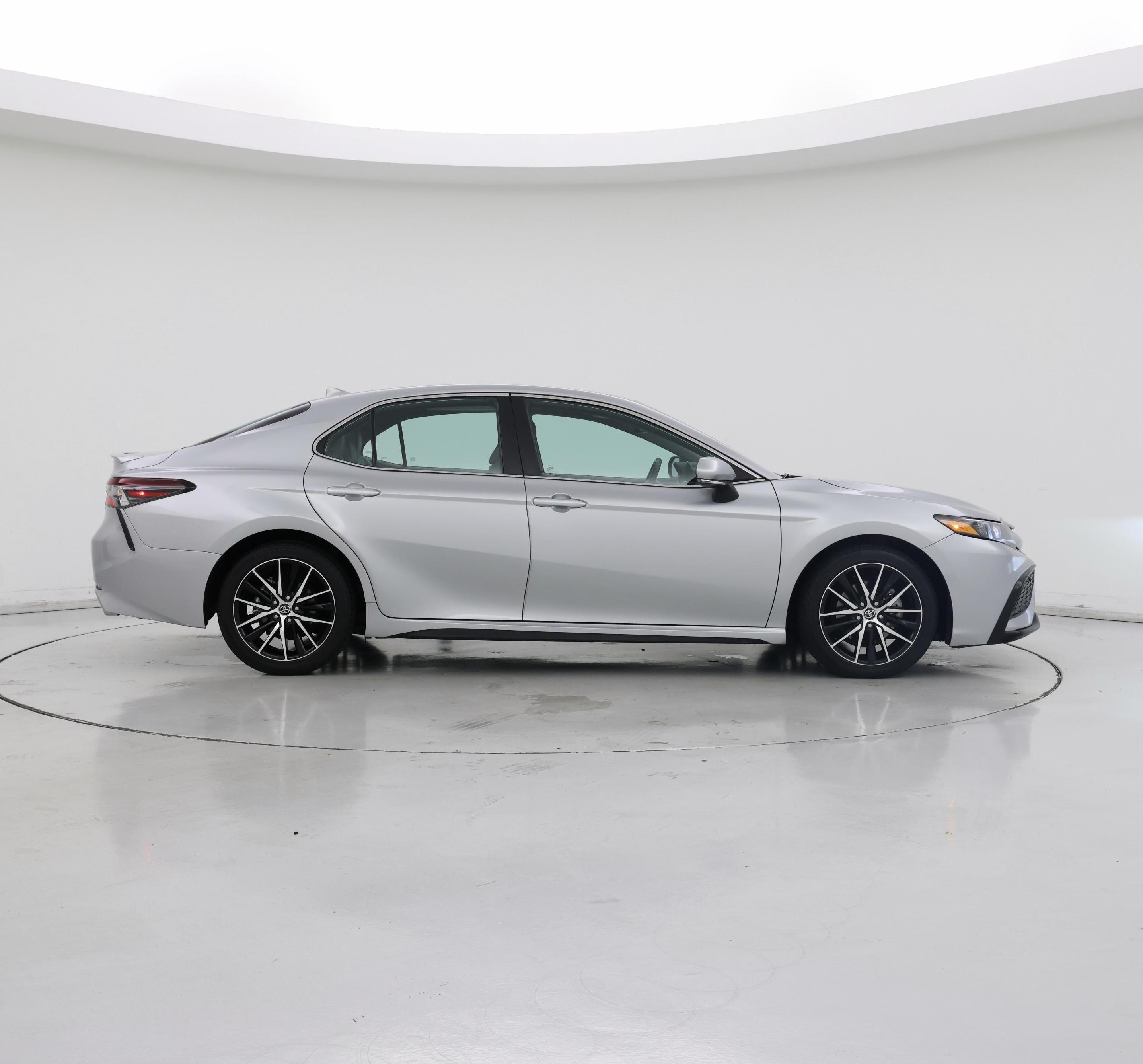 Thumbnail: 2021 Toyota Camry - 7
