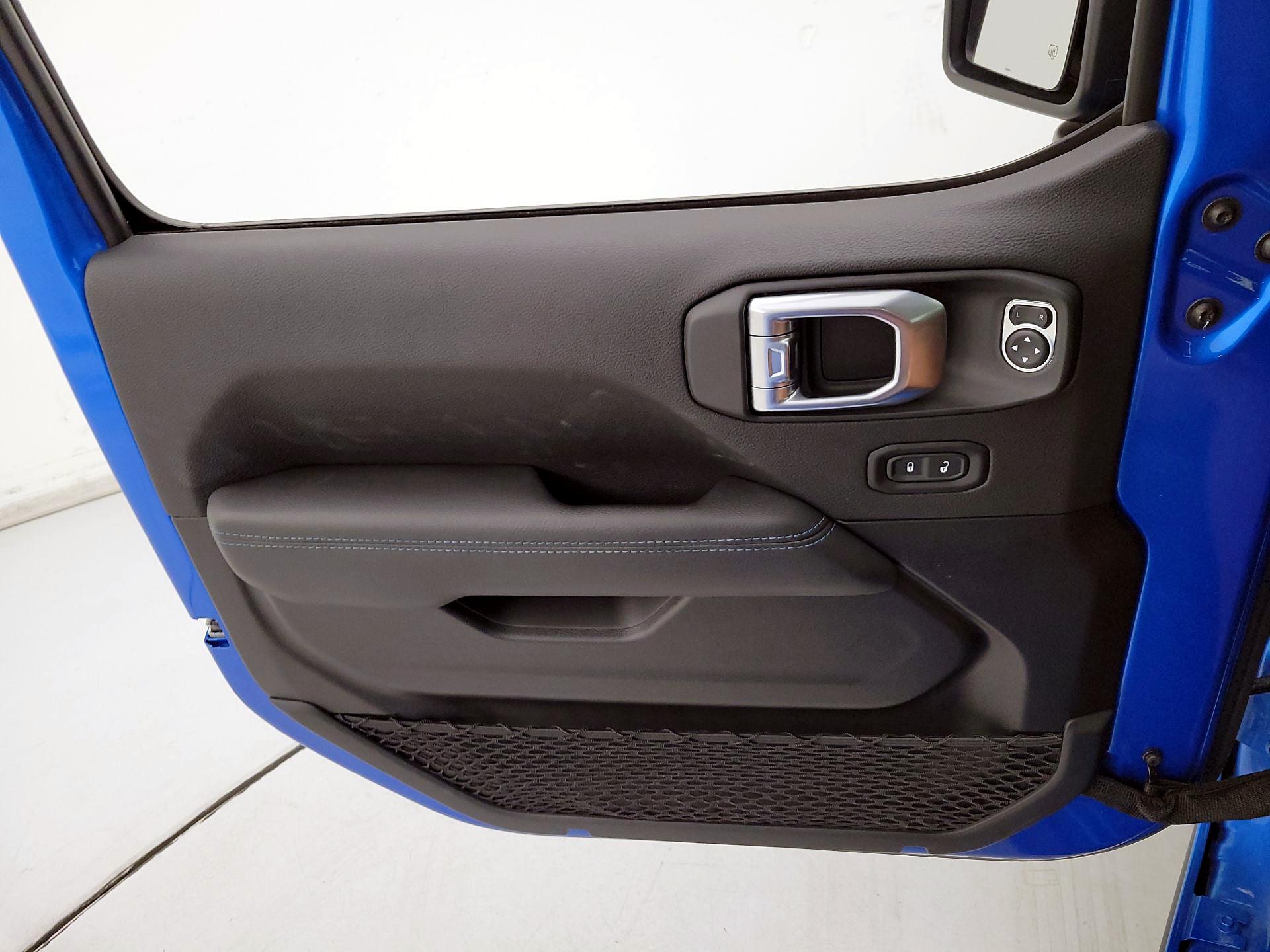 Thumbnail: 2022 Jeep Wrangler - 12