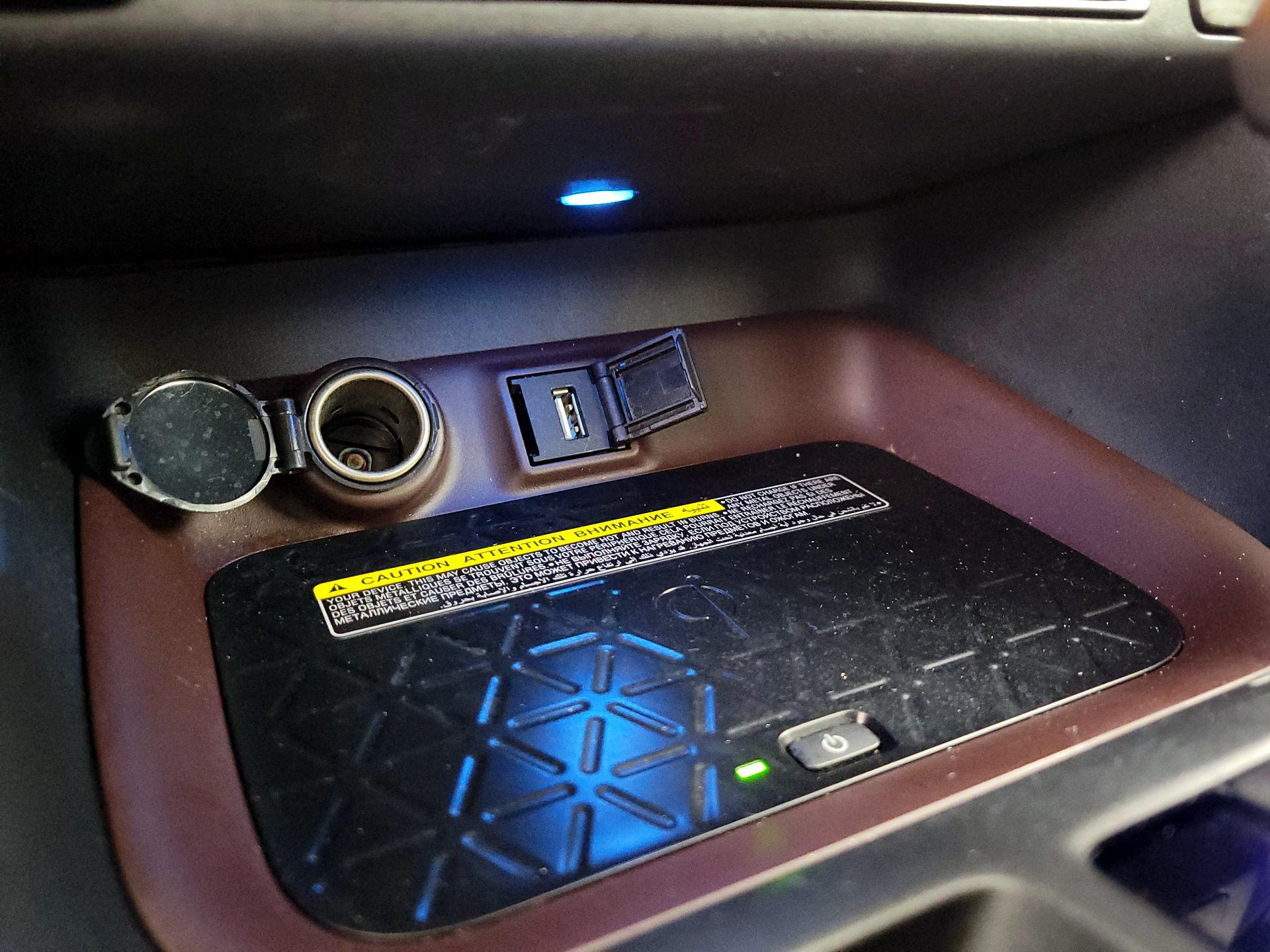 Thumbnail: 2020 Toyota RAV4 - 19