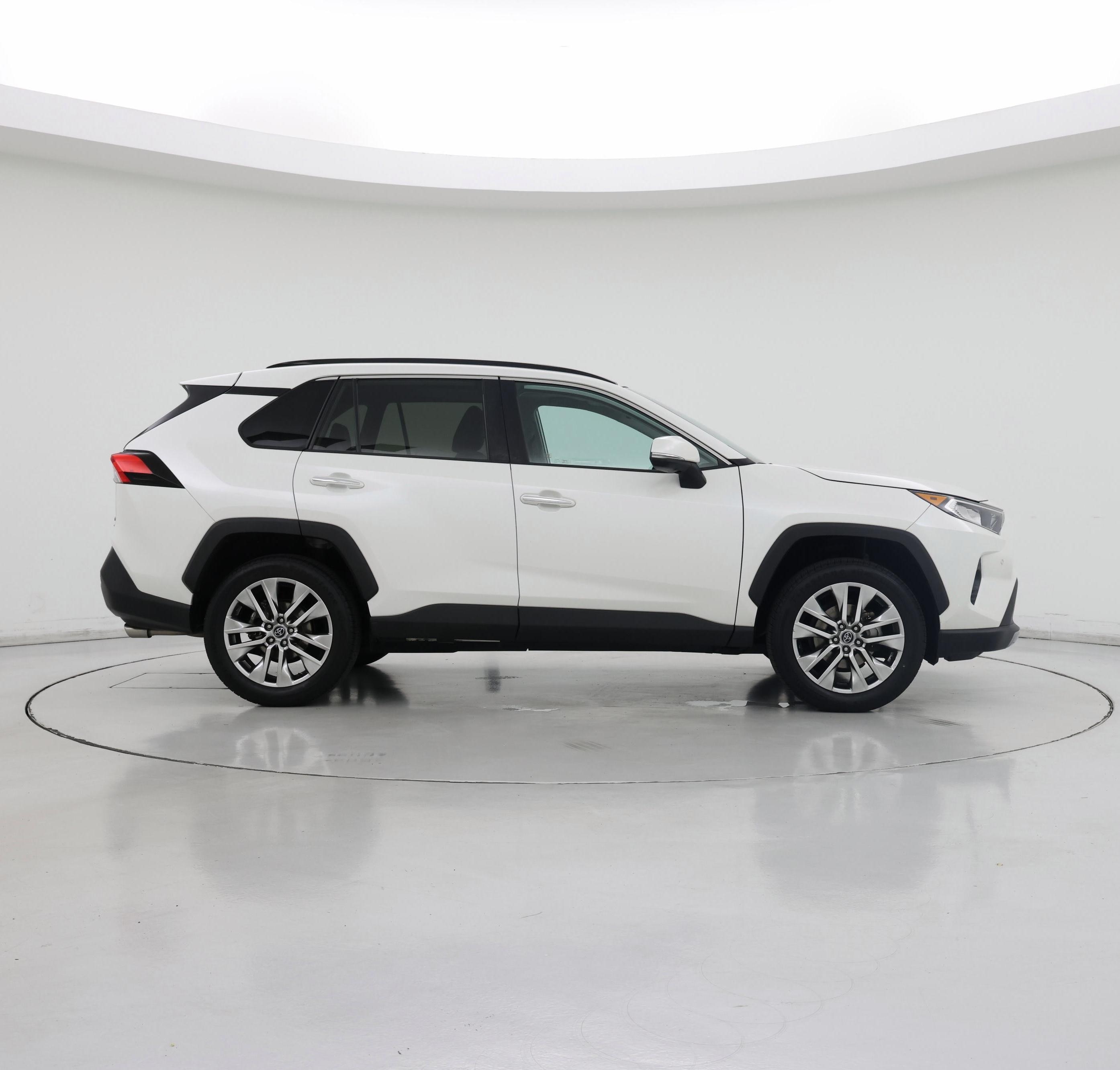 Thumbnail: 2020 Toyota RAV4 - 7