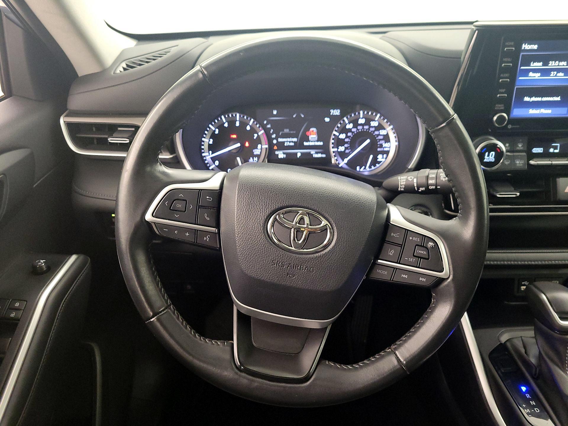 Thumbnail: 2022 Toyota Highlander - 10