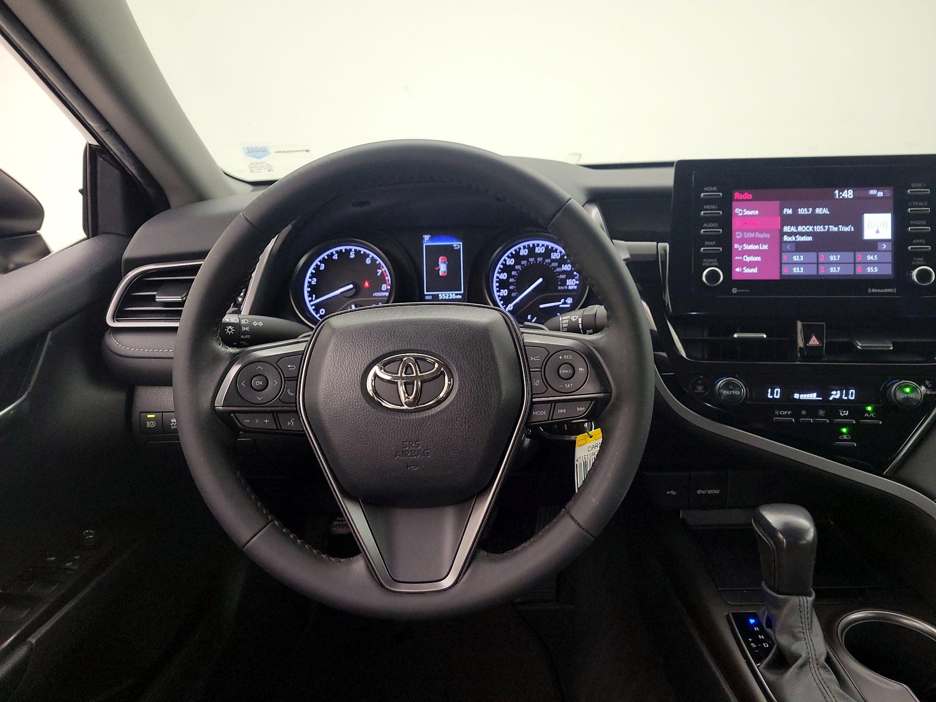 Thumbnail: 2022 Toyota Camry - 10