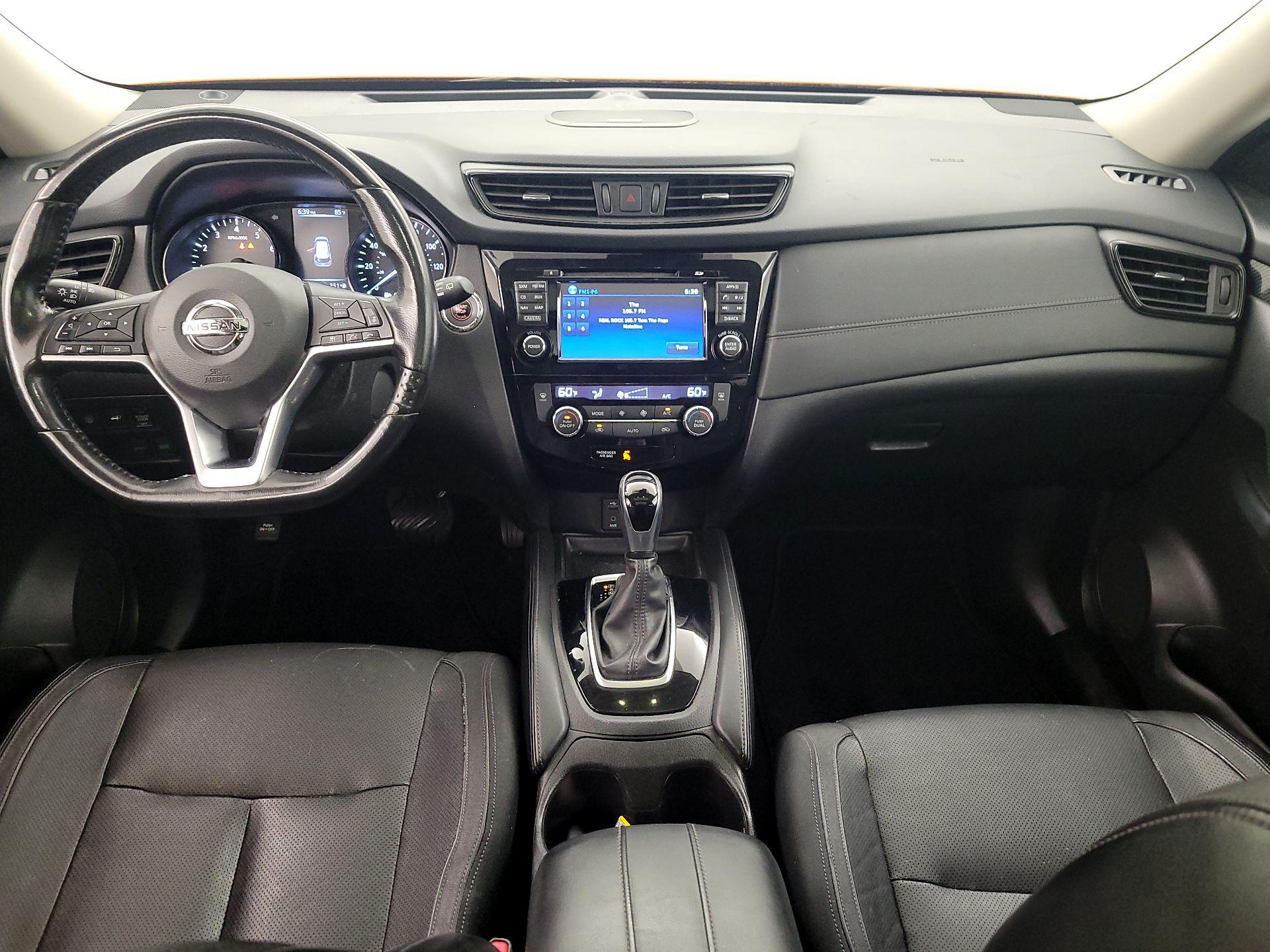 Thumbnail: 2017 Nissan Rogue - 9