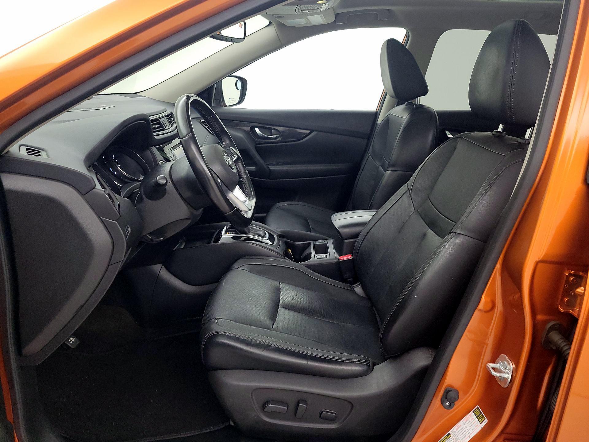 Thumbnail: 2017 Nissan Rogue - 11