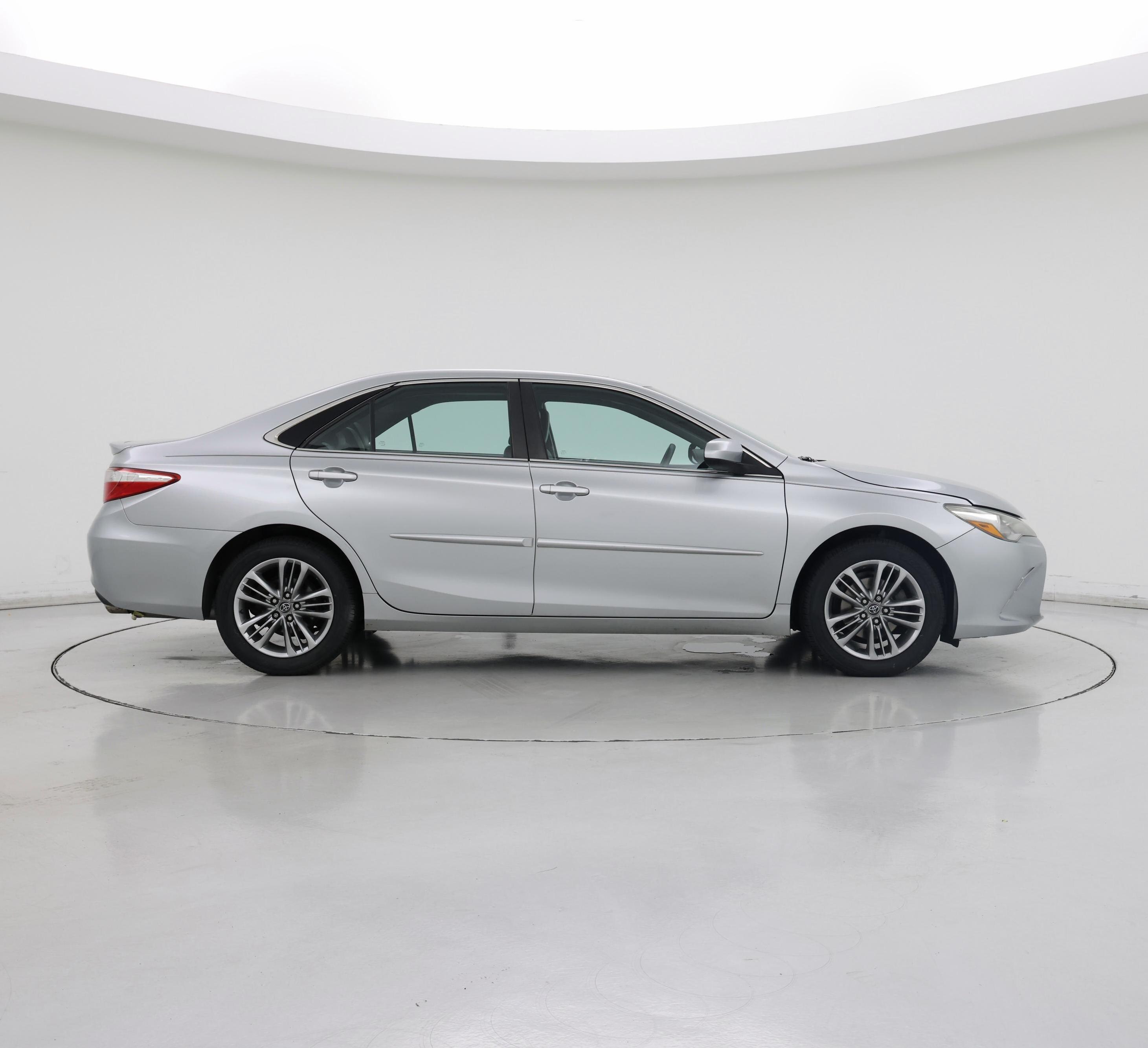 Thumbnail: 2016 Toyota Camry - 7