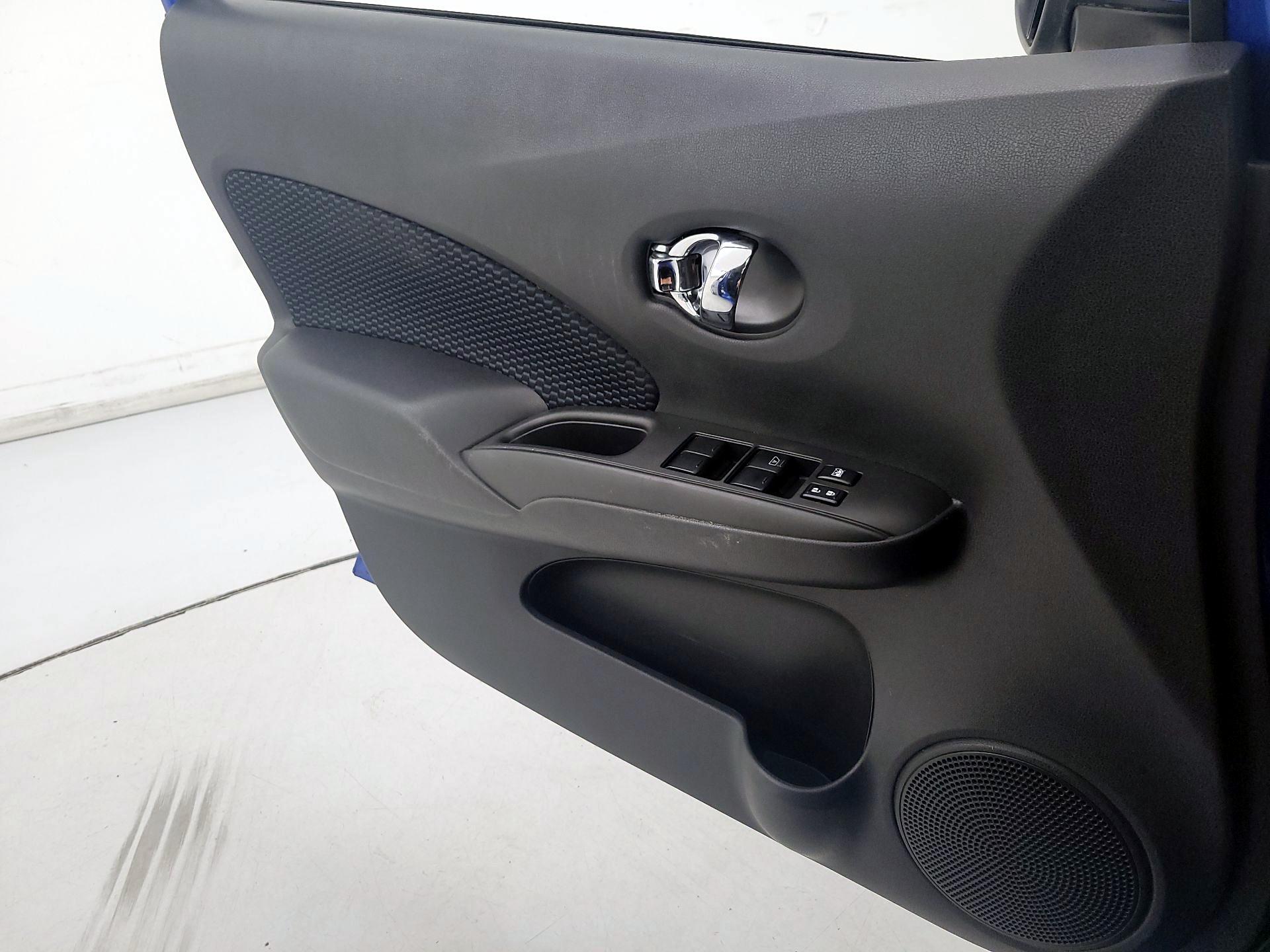 Thumbnail: 2015 Nissan Versa Note - 12