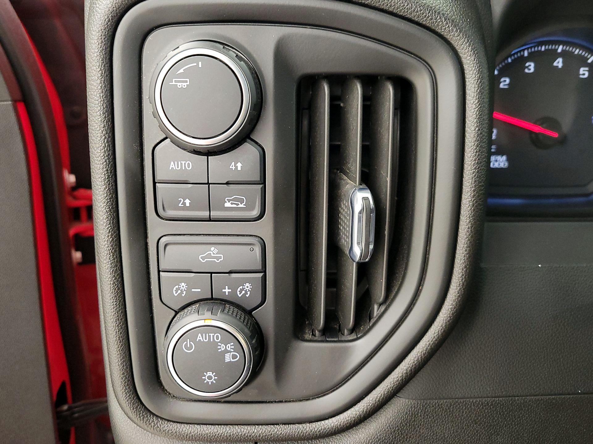 Thumbnail: 2022 Chevrolet Silverado 1500 - 13