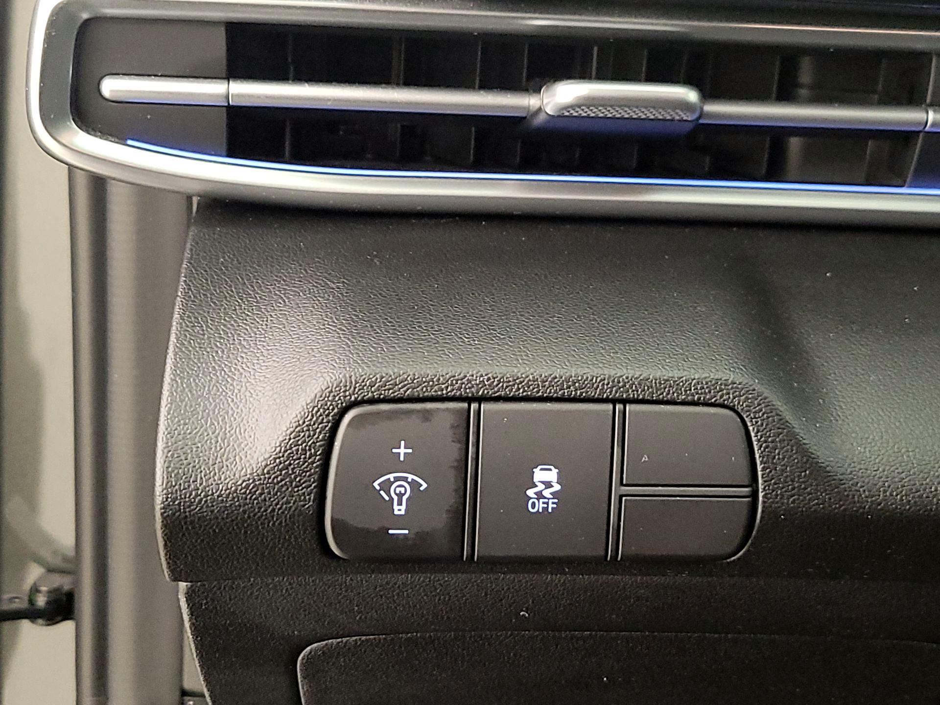 Thumbnail: 2024 Hyundai Elantra - 13