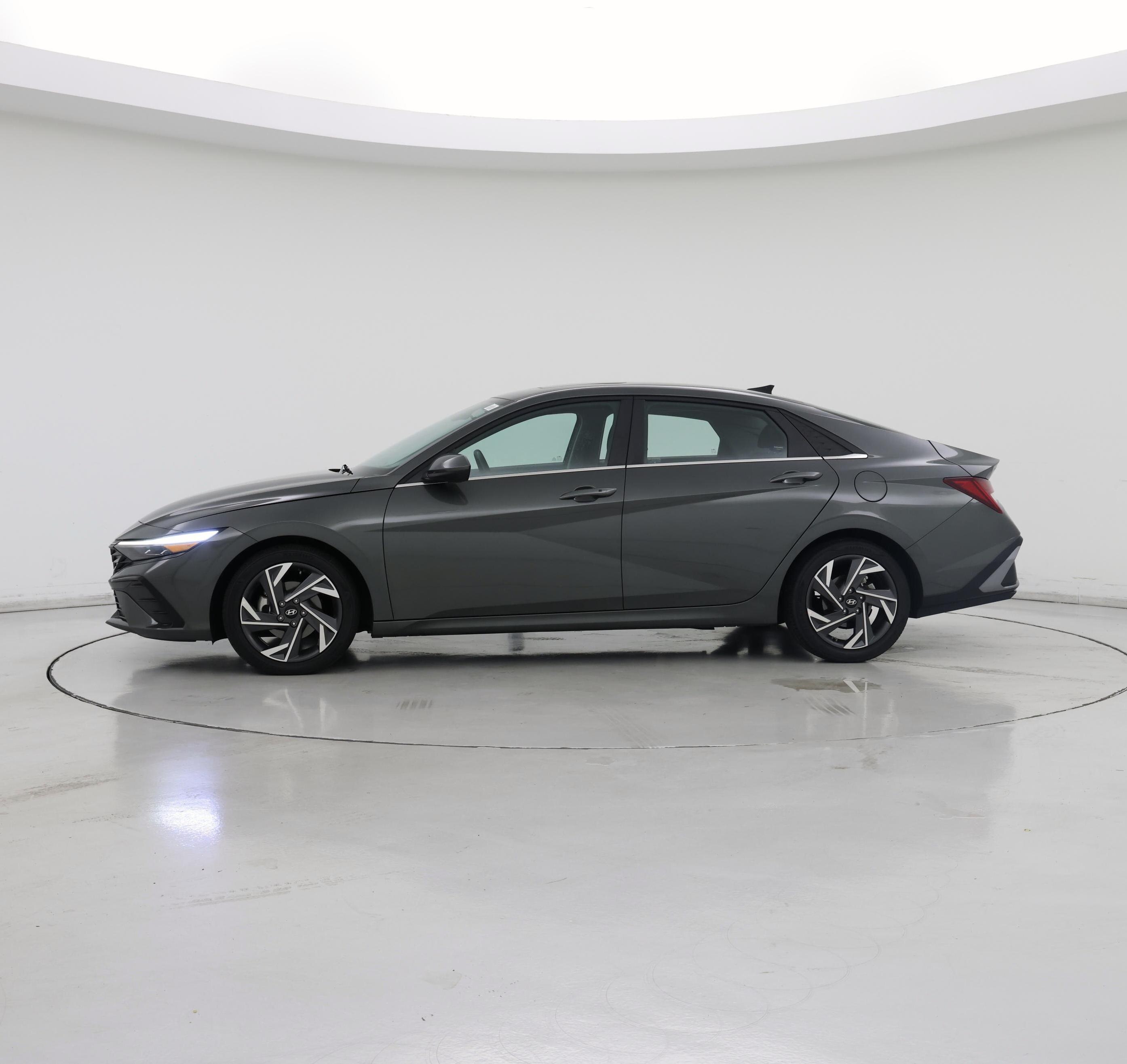Thumbnail: 2024 Hyundai Elantra - 3