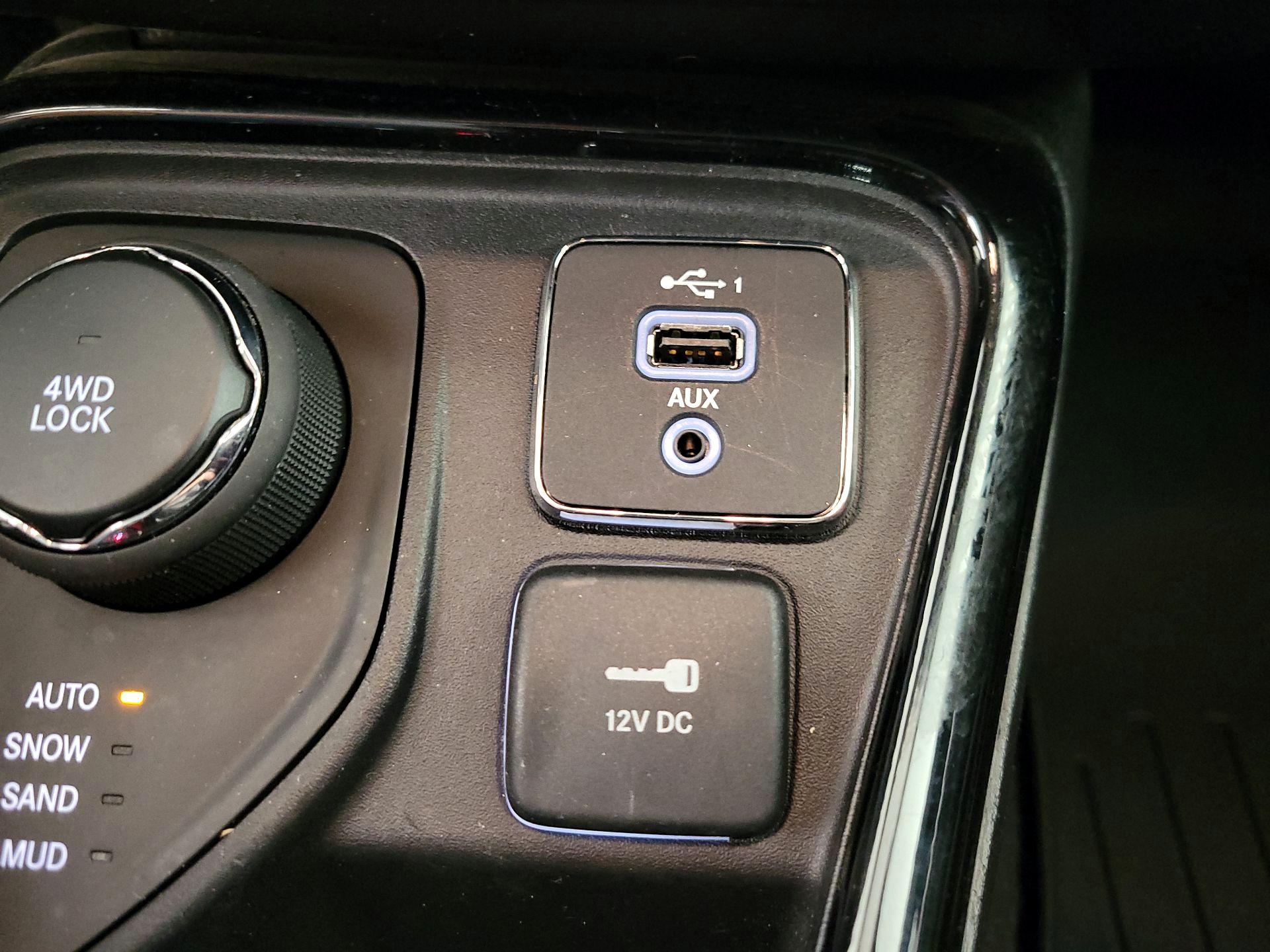 Thumbnail: 2021 Jeep Compass - 18