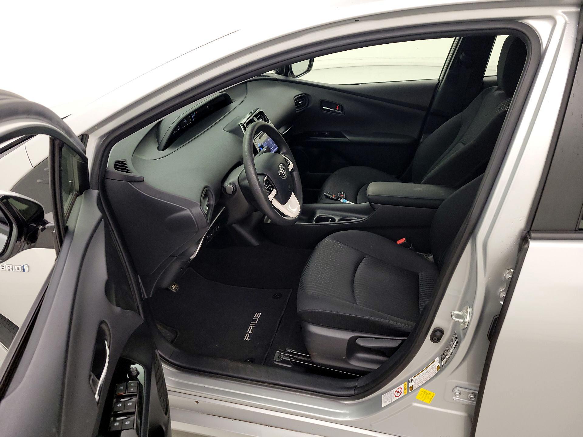 Thumbnail: 2018 Toyota Prius - 11