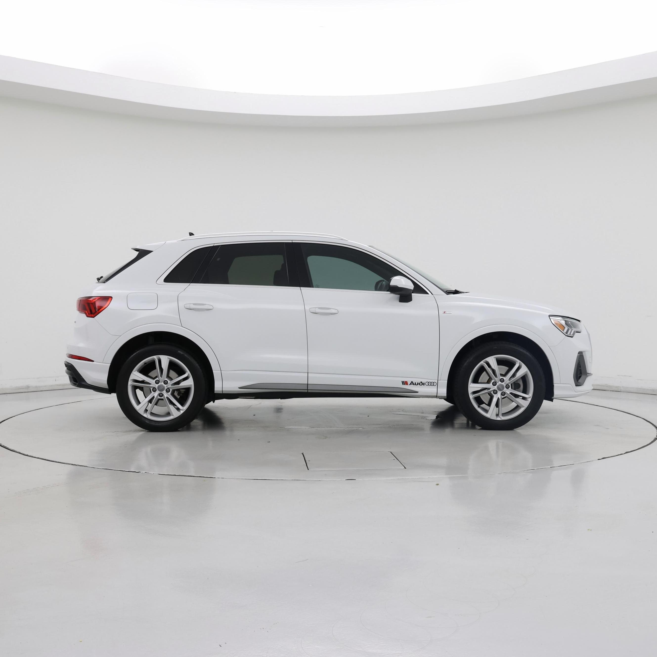 Thumbnail: 2020 Audi Q3 - 7
