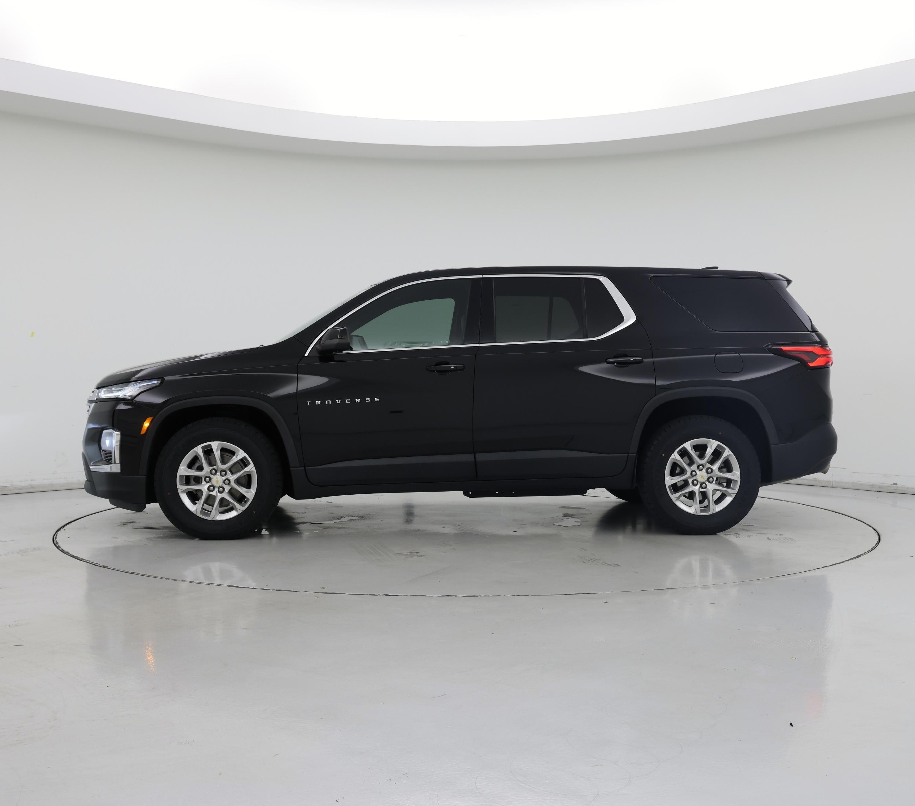 Thumbnail: 2022 Chevrolet Traverse - 3