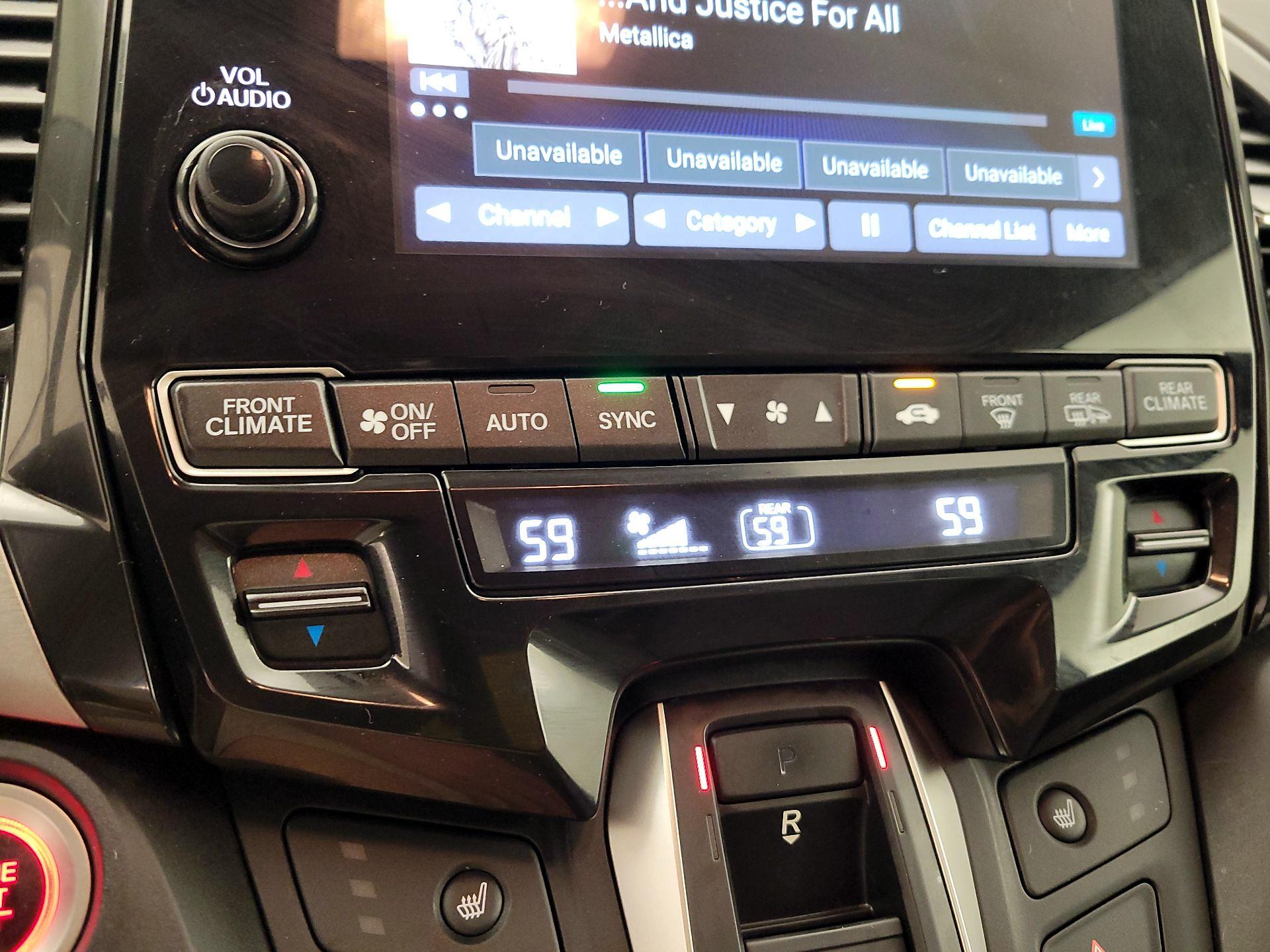 Thumbnail: 2018 Honda Odyssey - 16