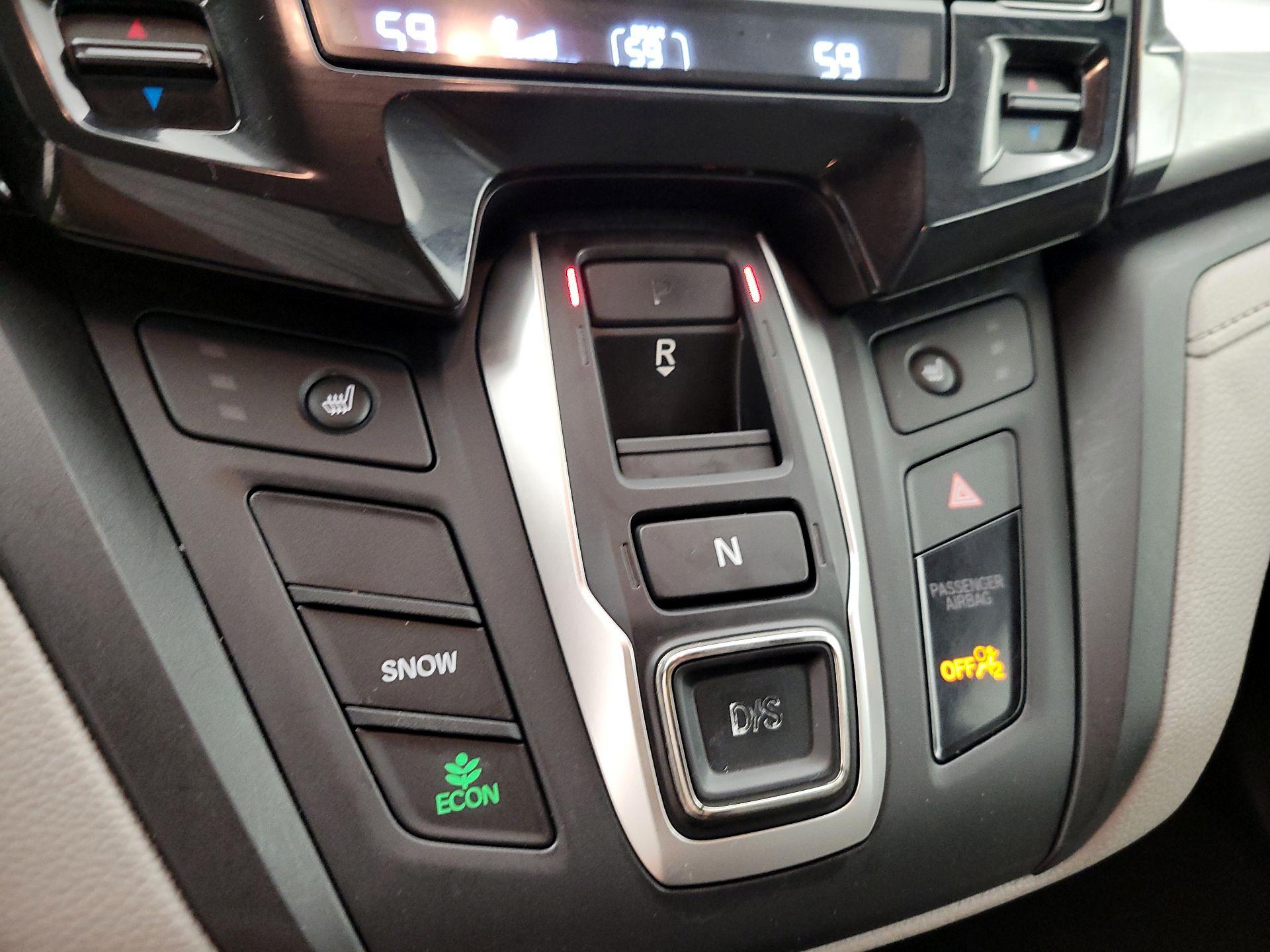 Thumbnail: 2018 Honda Odyssey - 17