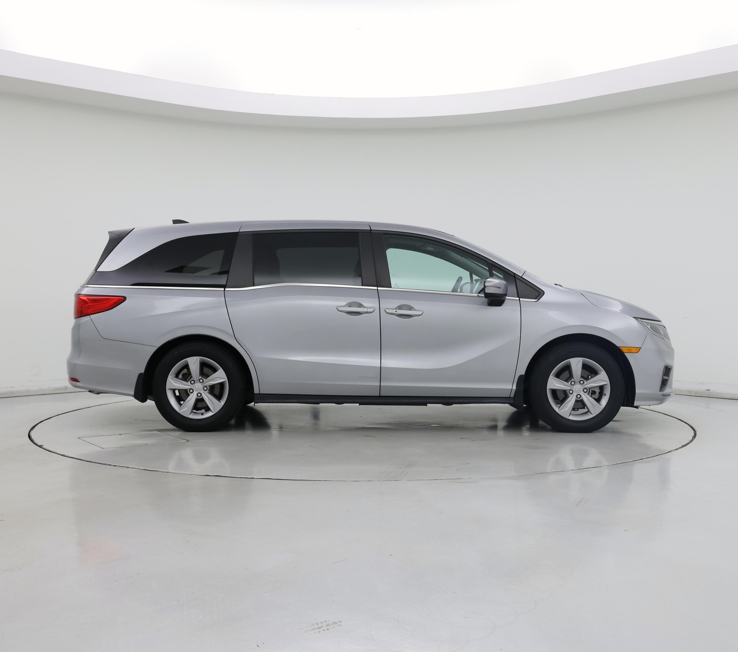 Thumbnail: 2018 Honda Odyssey - 7