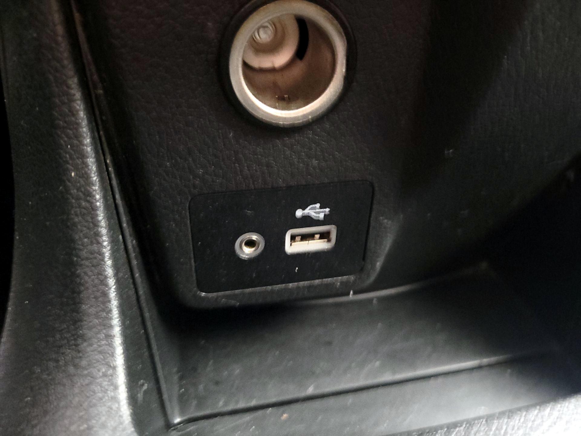 Thumbnail: 2021 Nissan NV200 - 18