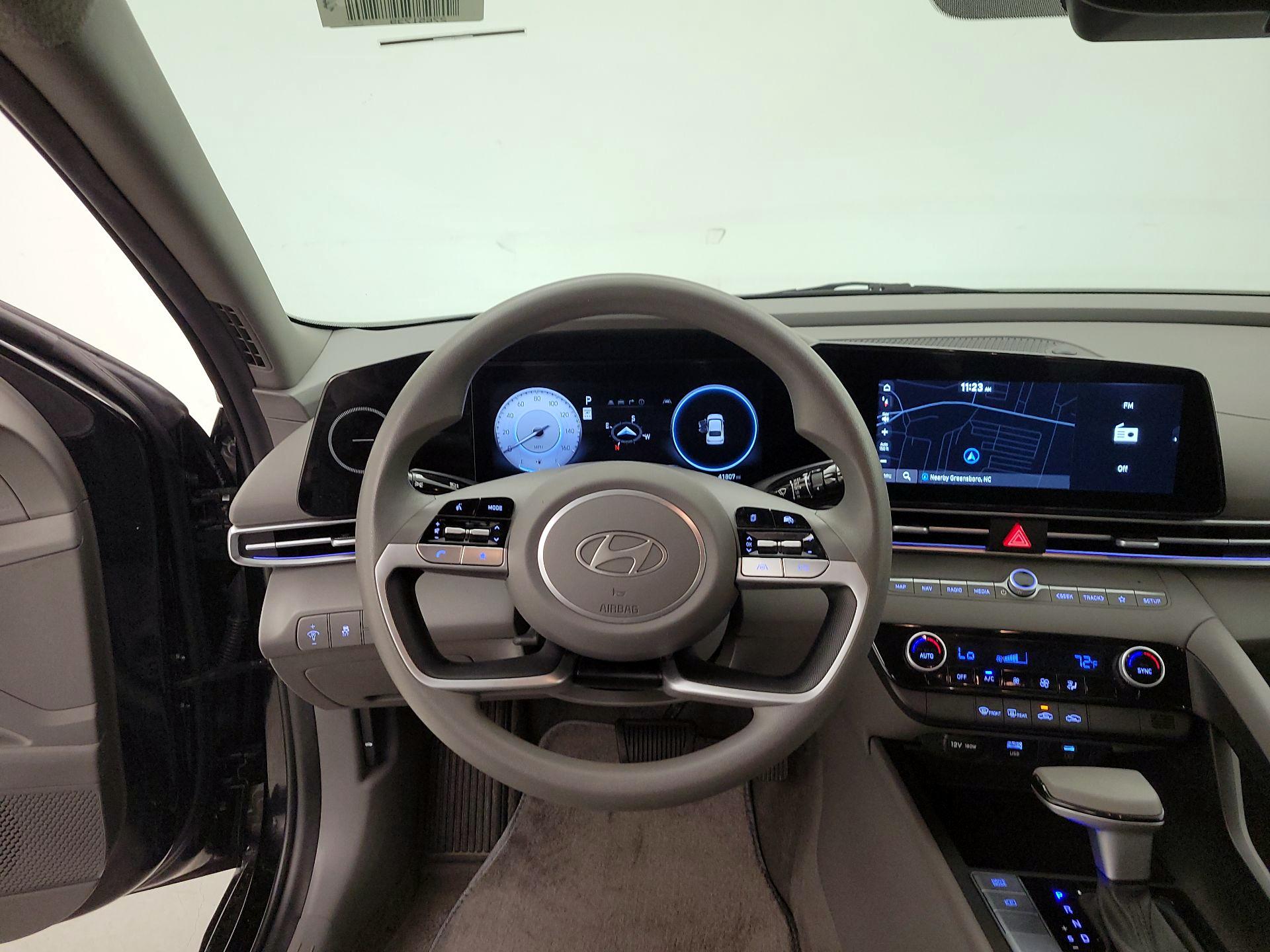 Thumbnail: 2024 Hyundai Elantra - 10