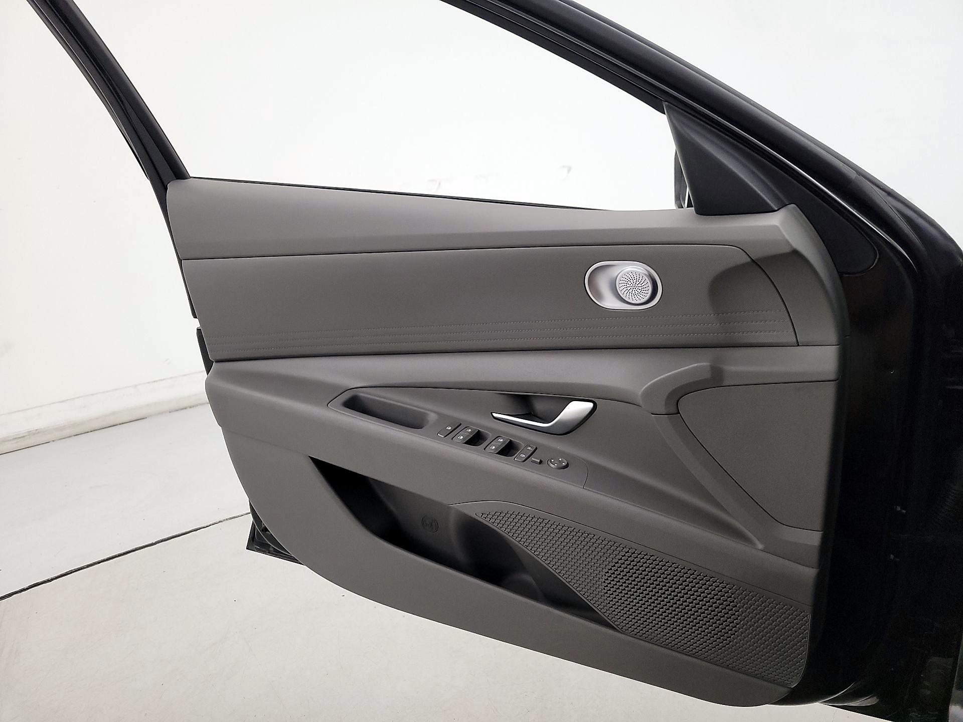 Thumbnail: 2024 Hyundai Elantra - 12