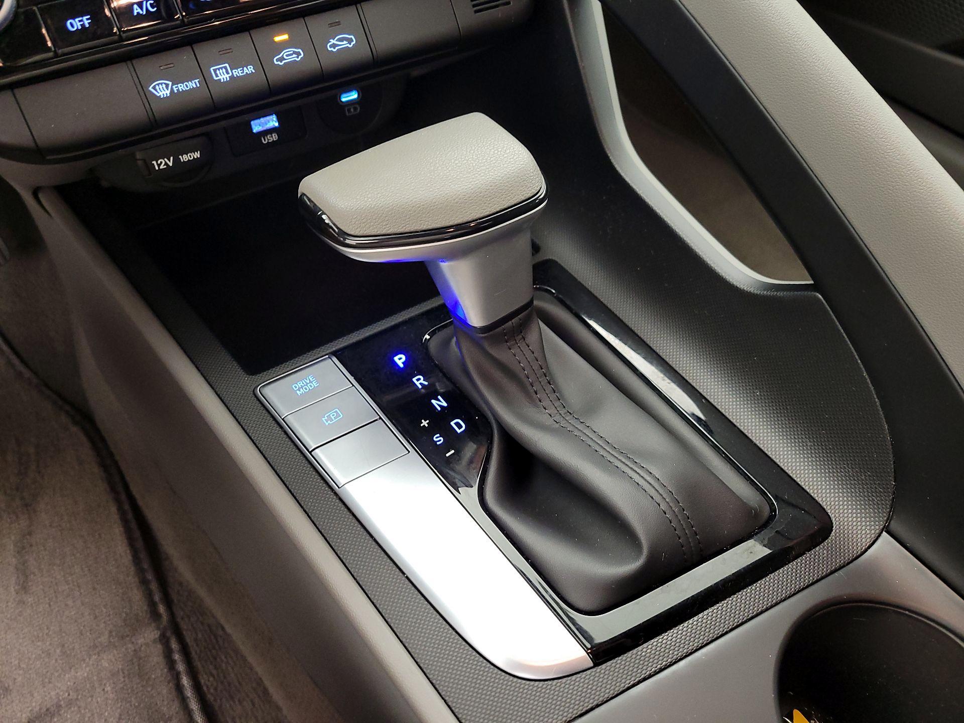 Thumbnail: 2024 Hyundai Elantra - 18