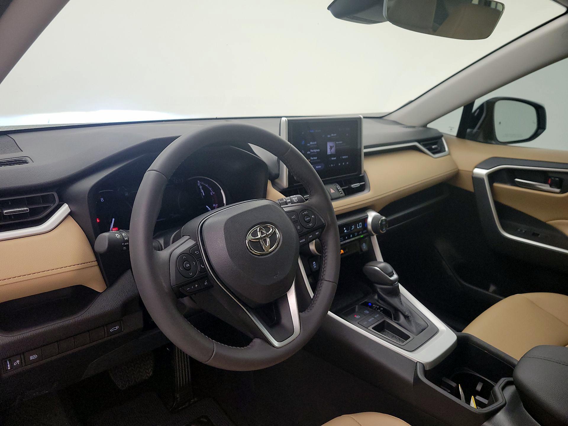 Thumbnail: 2023 Toyota RAV4 - 9