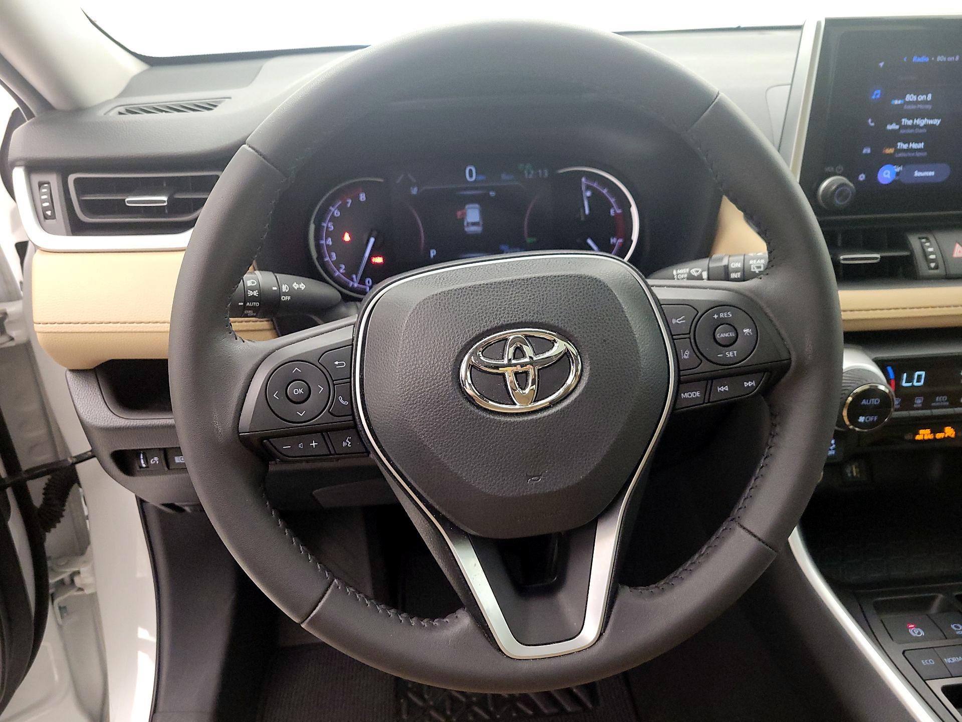 Thumbnail: 2023 Toyota RAV4 - 10