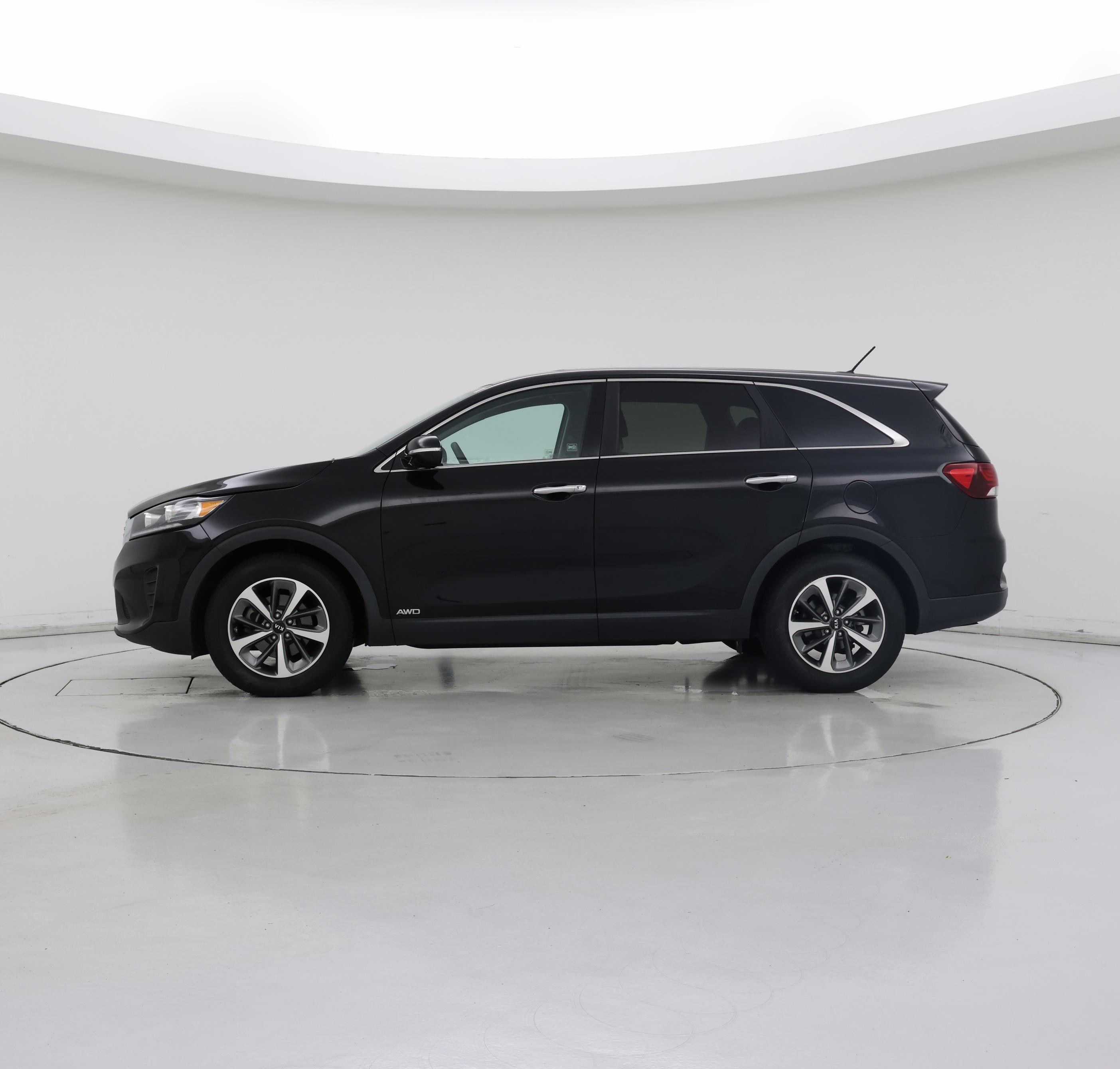 Thumbnail: 2020 Kia Sorento - 3