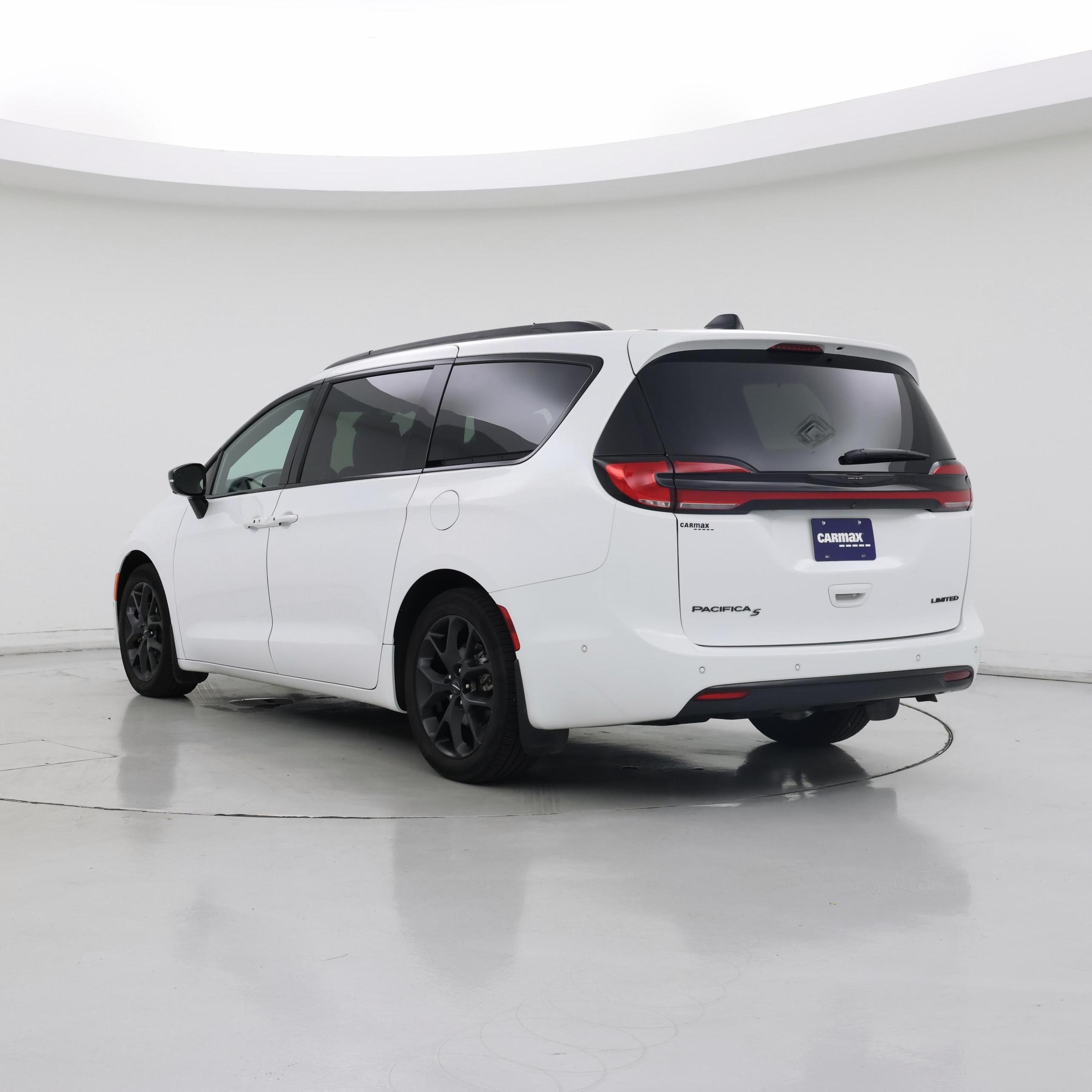 Thumbnail: 2024 Chrysler Pacifica - 2