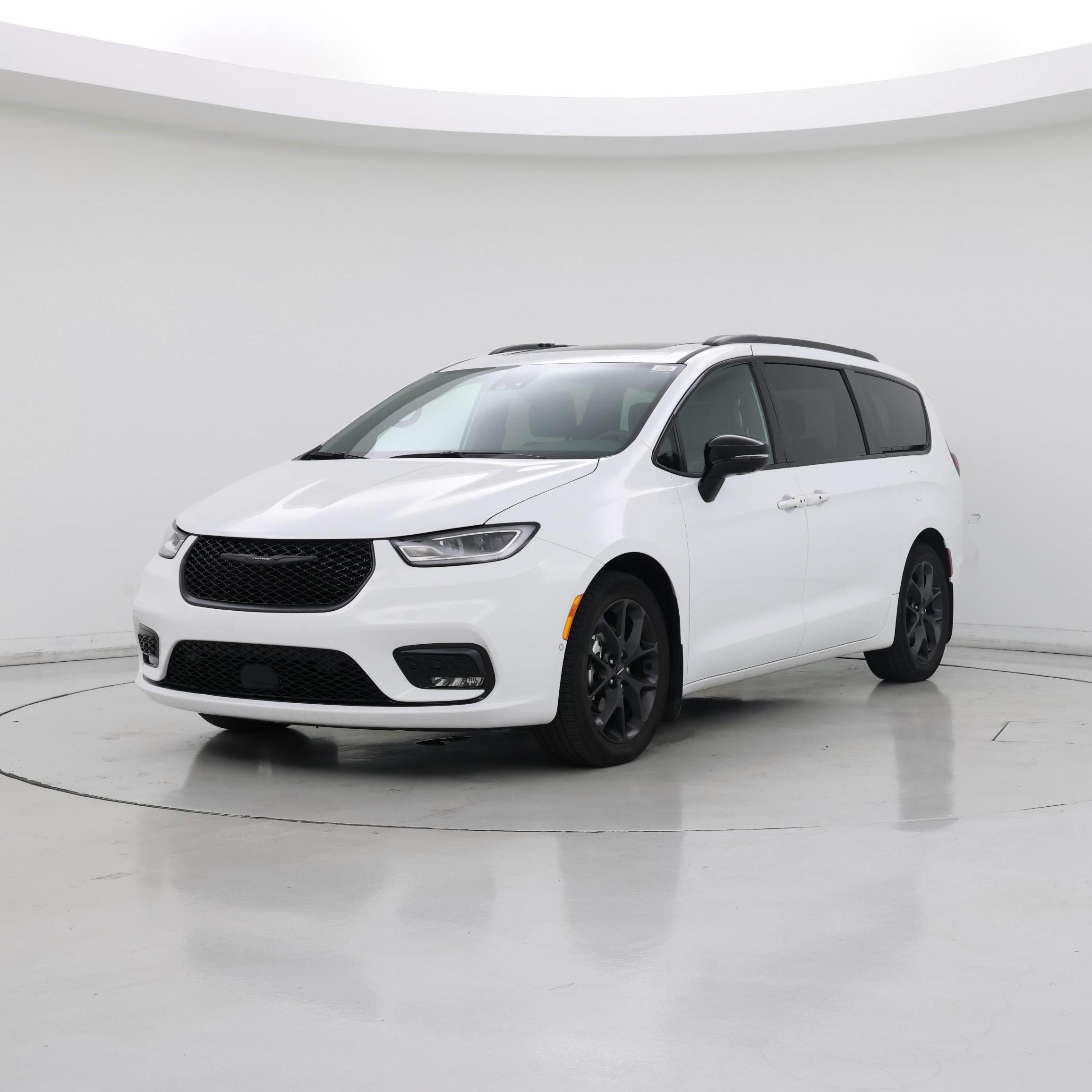Thumbnail: 2024 Chrysler Pacifica - 4